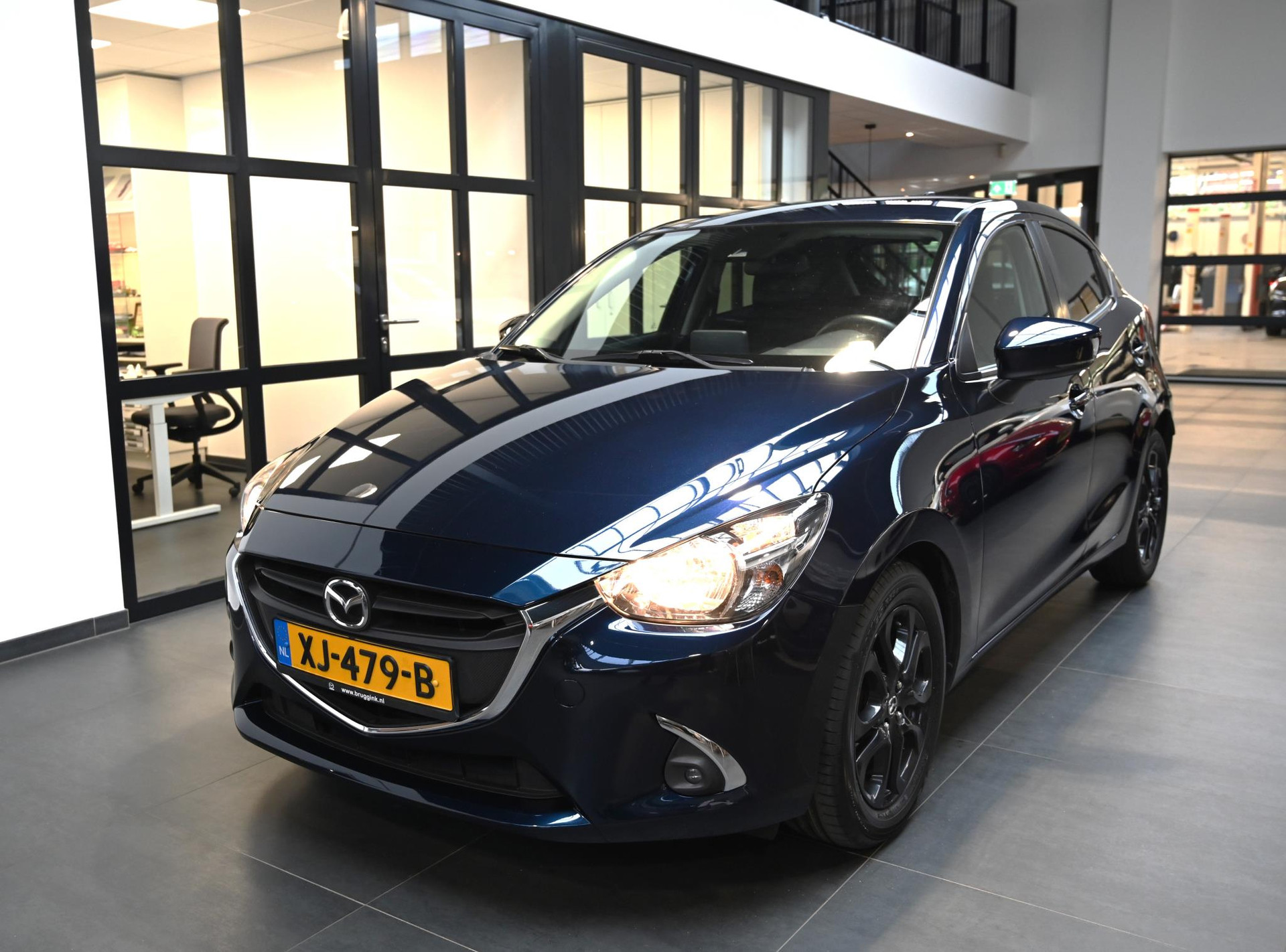 Mazda 2 Skyactiv-G 90 5MT Sport Selected *Dealeronderhouden* *BTW auto* bij viaBOVAG.nl