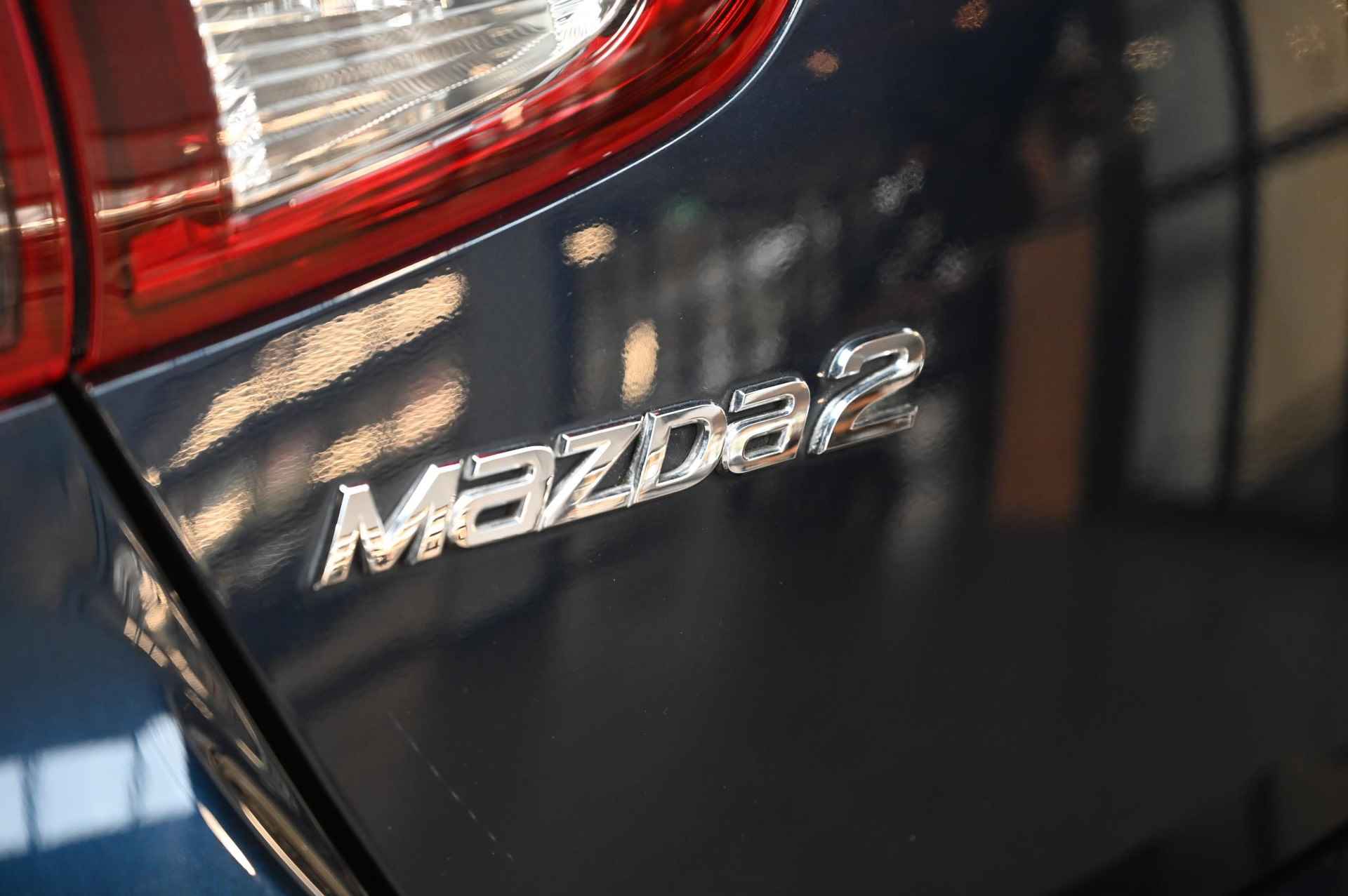 Mazda 2 Skyactiv-G 90 5MT Sport Selected *Dealeronderhouden* *BTW auto* - 8/30