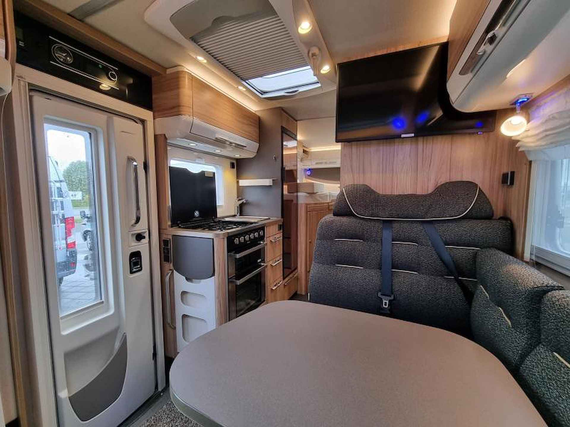 Hymer ML-T  570 luxe keuken Sat Cam - 16/22