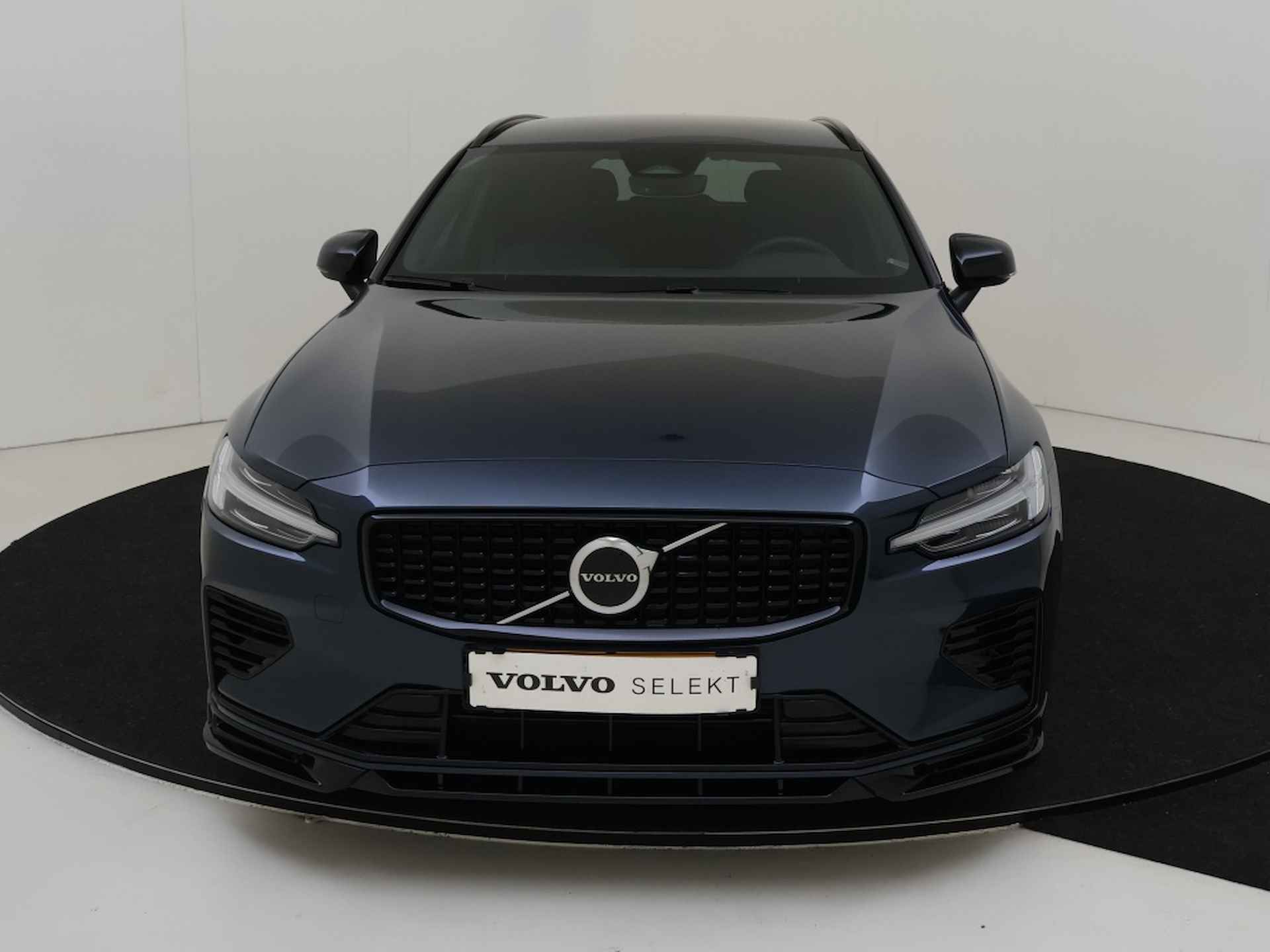 Volvo V60 2.0 T6 AWD Plus Dark | DEMO | HEICO BUMPER | Pilot Assist - 3/35