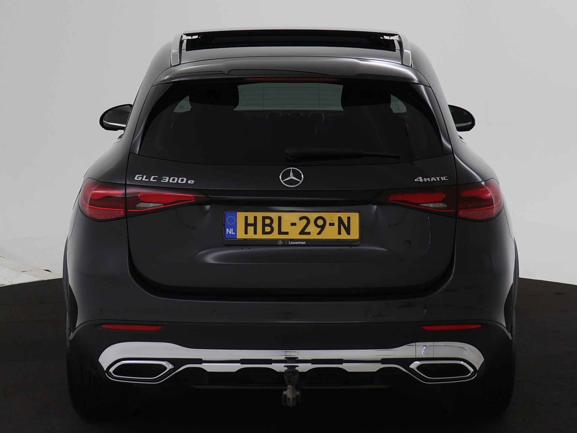 Mercedes-Benz GLC 300 e Plug-in Hybride | Trekhaak | Panorama Schuif-Kanteldak | Stuur en stoelverwarming | DC Laden | Inclusief 24 maanden MB Certified garantie voor Europa. - 31/48