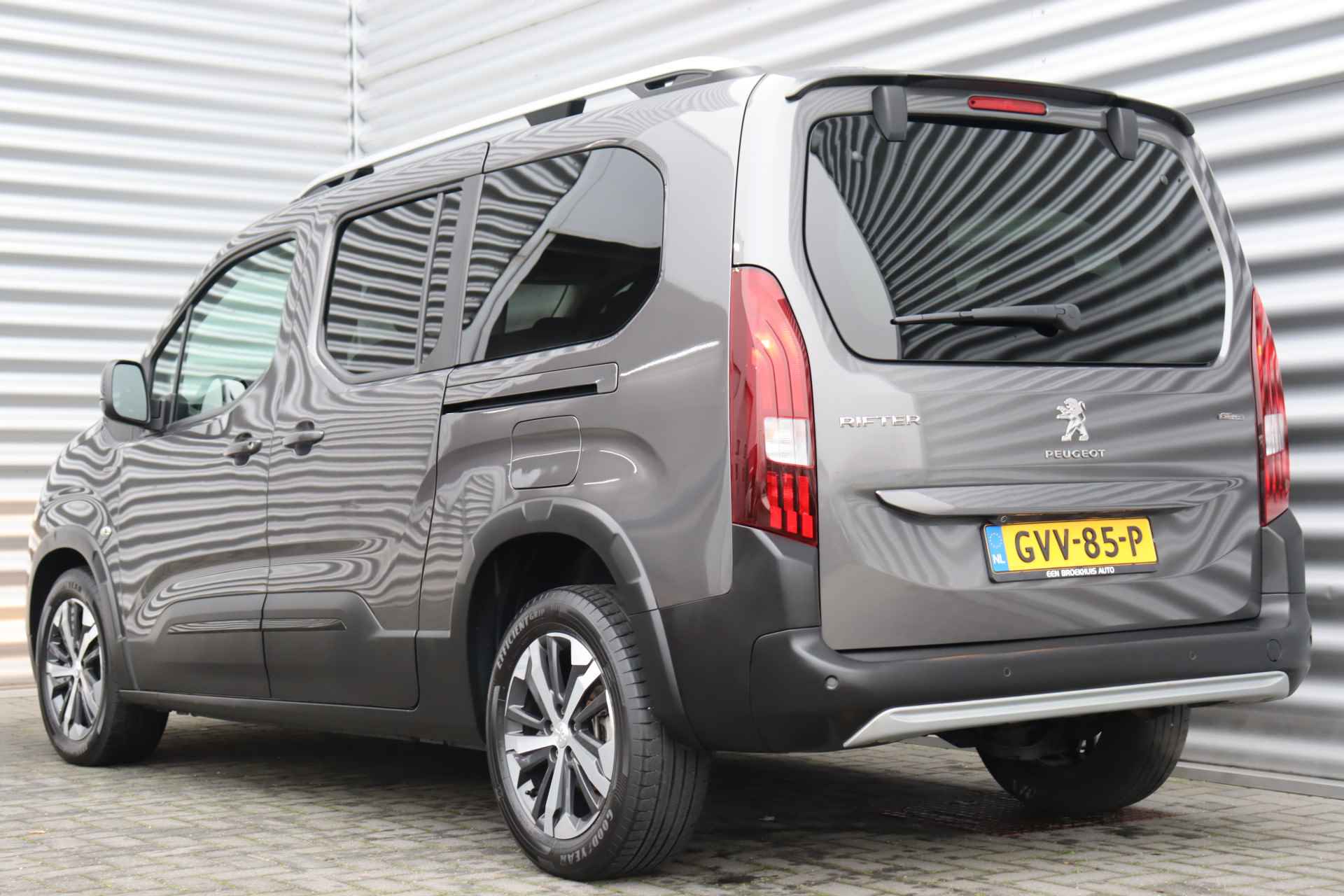 Peugeot Rifter LONG 1.2 PURETECH 130PK 7-ZITS GT-LINE AUTOMAAT / NAVI / CLIMA / LED / PDC / 17" LMV / UNIEK / CAMERA / KEYLESS / BLUETOOTH / AD - 9/43