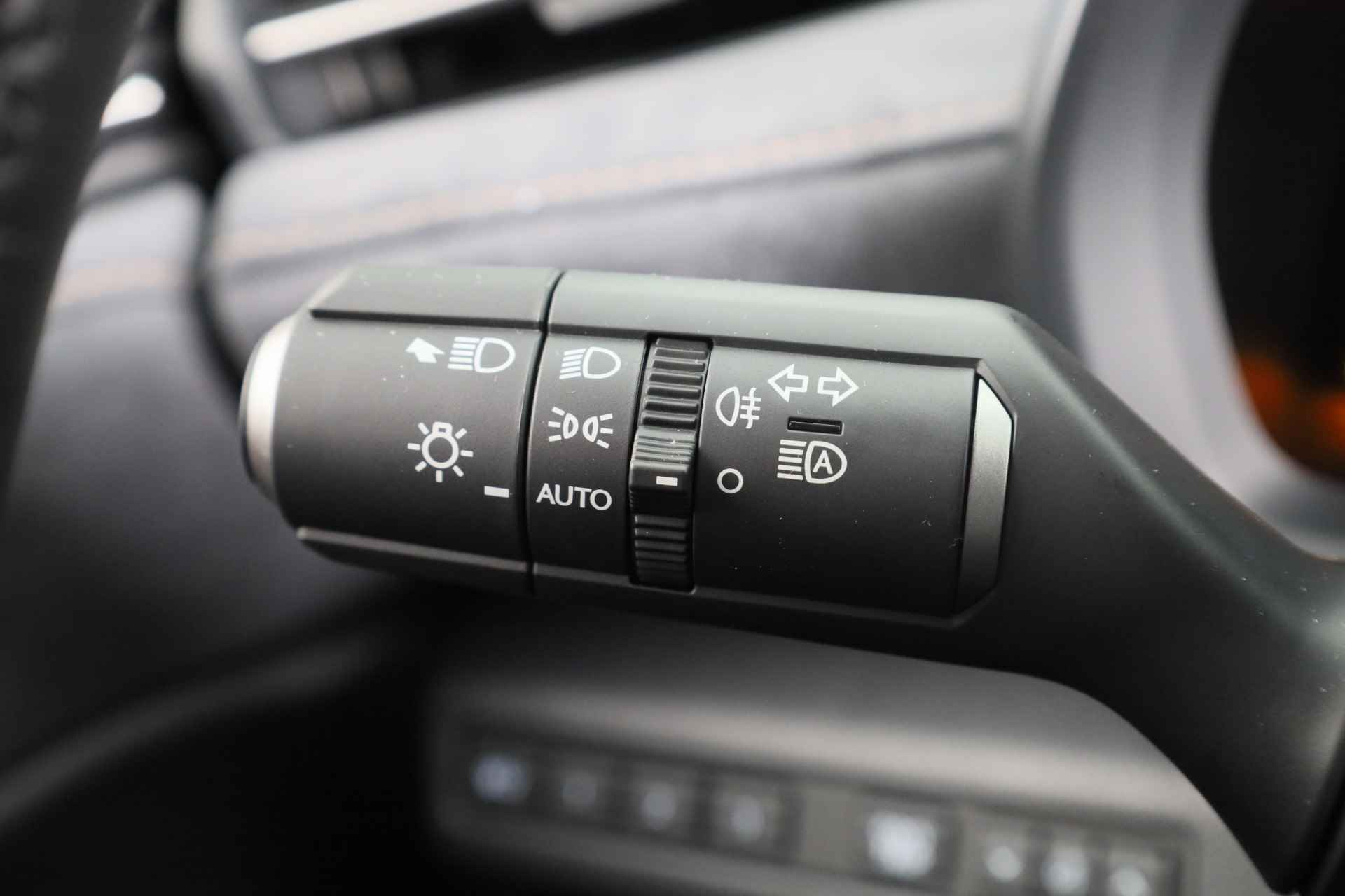 Lexus LBX Cool 2WD *Demo* | Navigatie | Elek bestuurdersstoel met geheugen | - 22/42