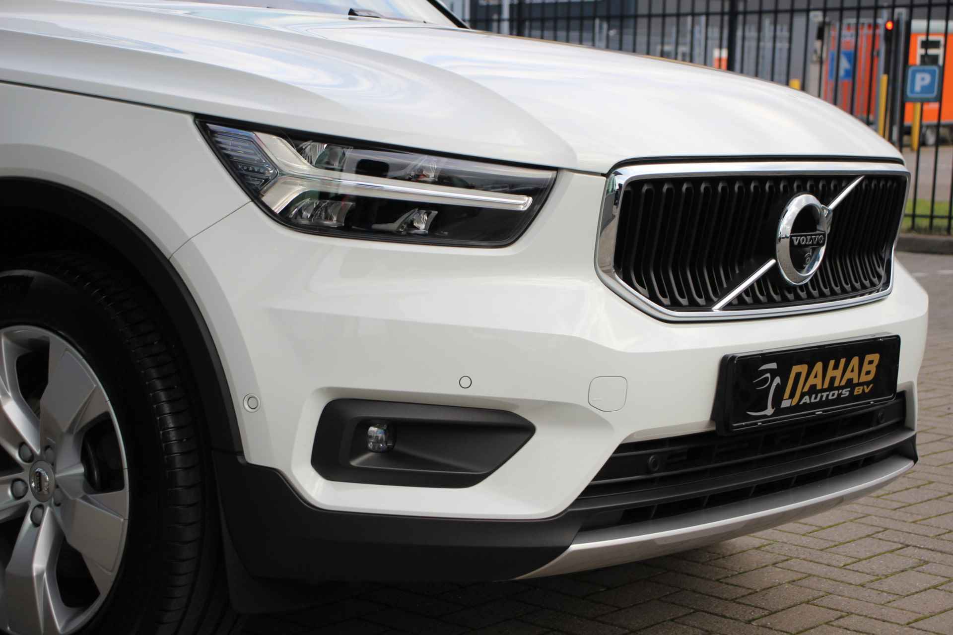 Volvo XC40 2.0 T4 AWD Scandinavian Line | H/K | 360 Camera | Leder | - 8/33