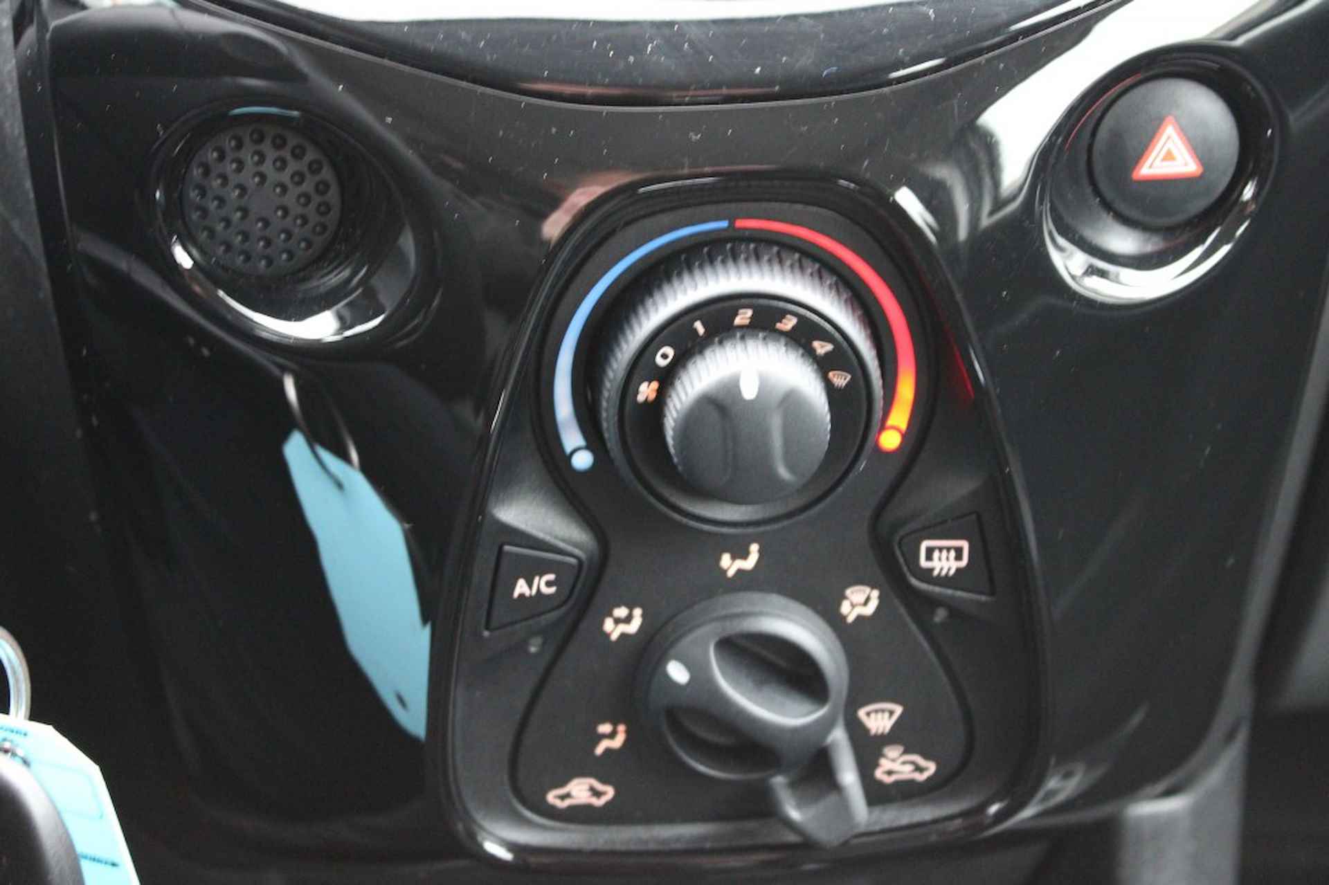 CITROEN C1 1.2 VTi 82pk Airscape Shine airco/bluetooth/camera/cabriodak - 11/33