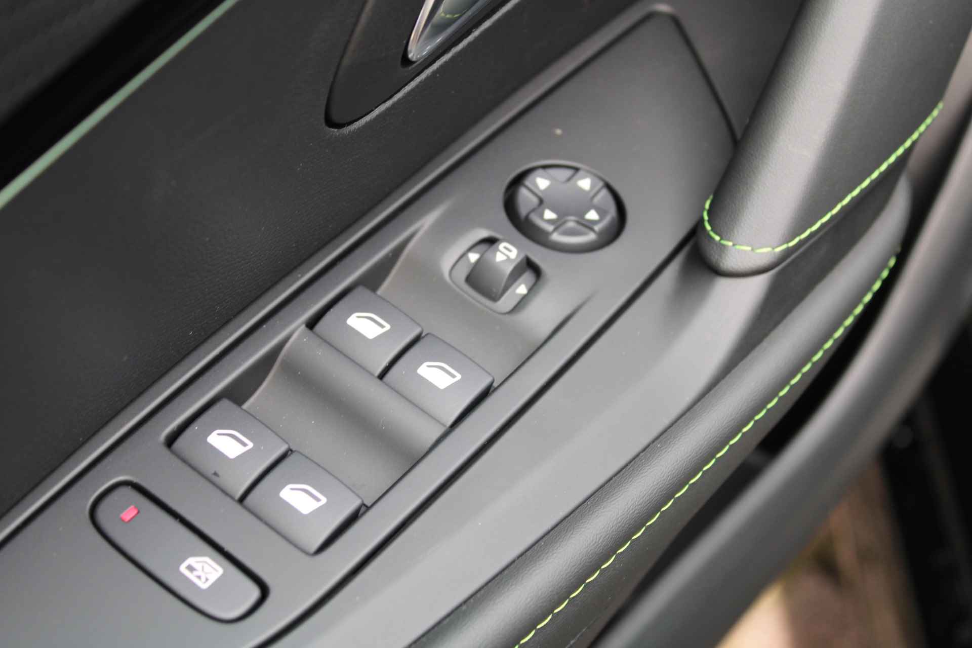 Peugeot e-208 5drs EV GT kWh | 16% Bijtelling | Fase 3 | BTW | Navigatie | Nieuw | - 19/33