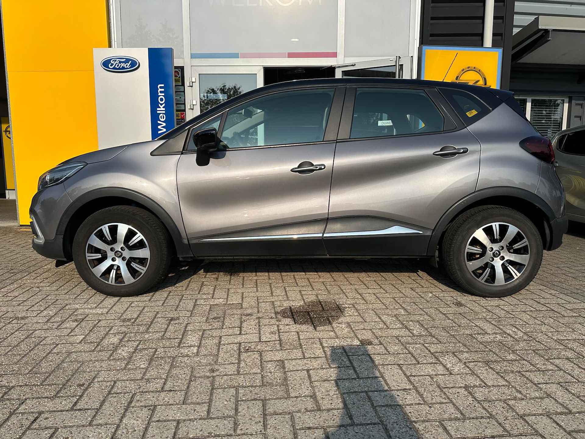 Renault Captur INTENS TCe 90PK | TREKHAAK| NAVIGATIE| CRUISE CONTROL| KEYLESS ENTRY/START| CLIMATE CONTROL| BLUETOOTH - 4/35