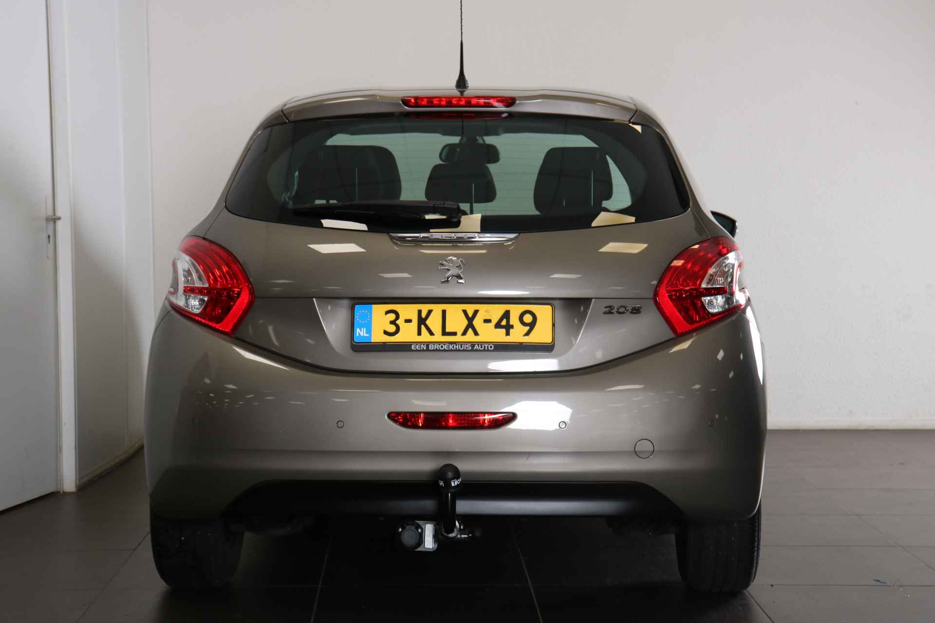 Peugeot 208 1.2 VTI 82 Pk Envy 5-deurs | Navi | Parkeerhulp achter | Afn. Trekhaak |  Climate control | Cruise control | - 7/39