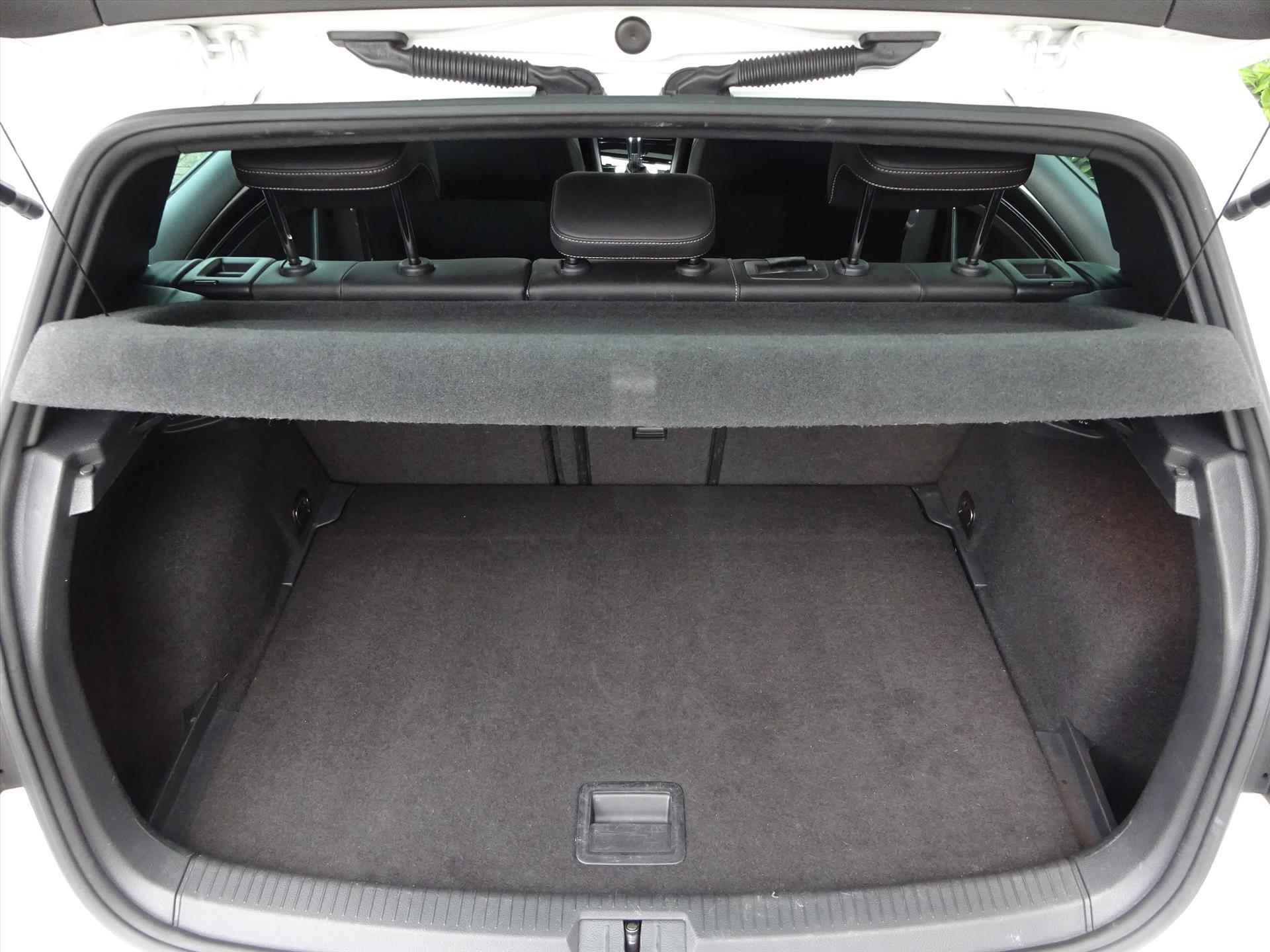 Volkswagen Golf 2.0 TSI 300pk 4Motion 5D DSG R/ Dealer auto/ Panoramdak/ Elektrisch verstelbare bestuurdersstoel/ Stoelverwarming/ Navi/ Led koplampen - 7/34