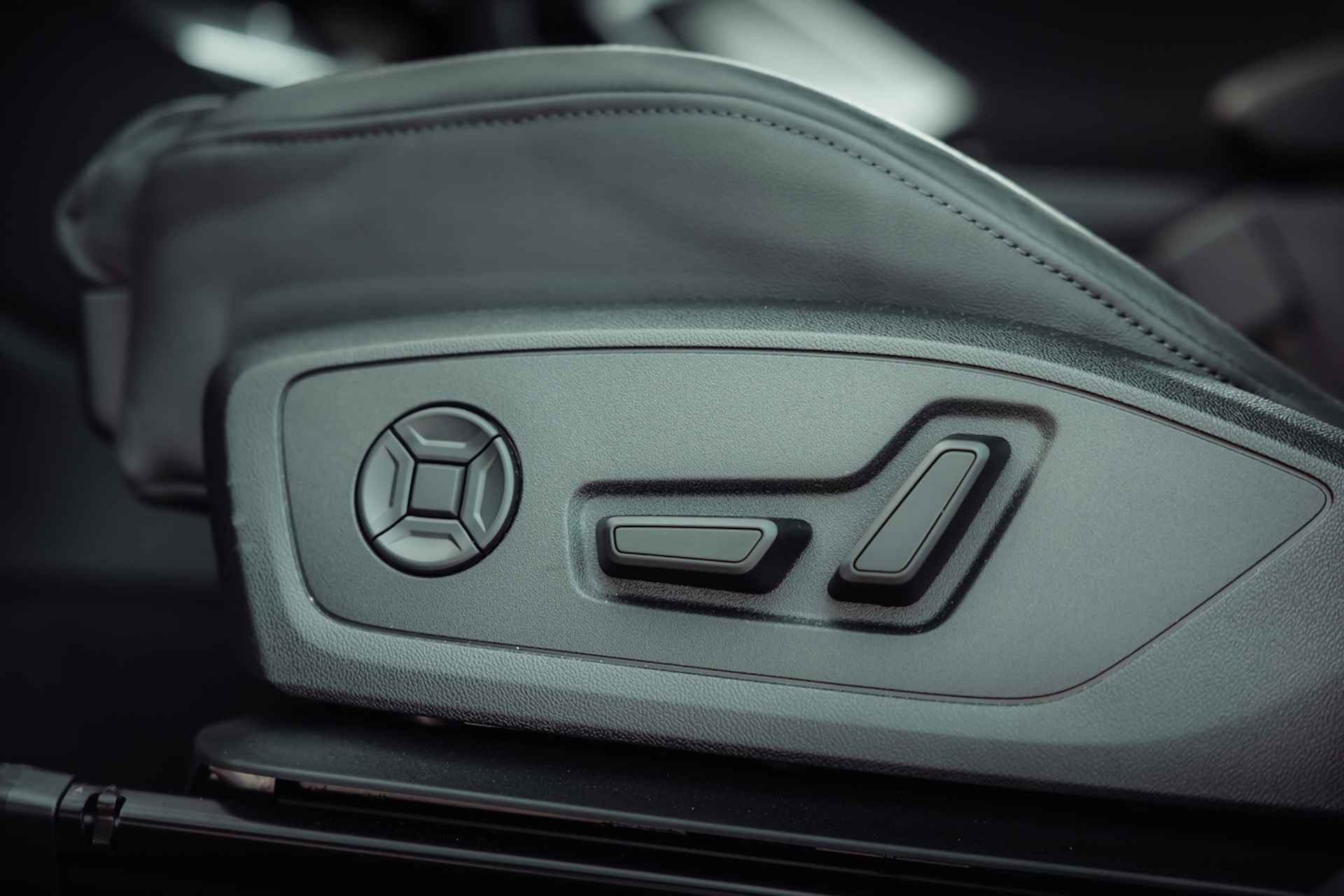 Audi Q3 Sportback 45 TFSI e 245pk s-tronic Advanced | 19" LM velgen | Leder-Dinamica | Sportstoelen | Matrix | Homelink | Camera | Adaptive cruise control - 19/33