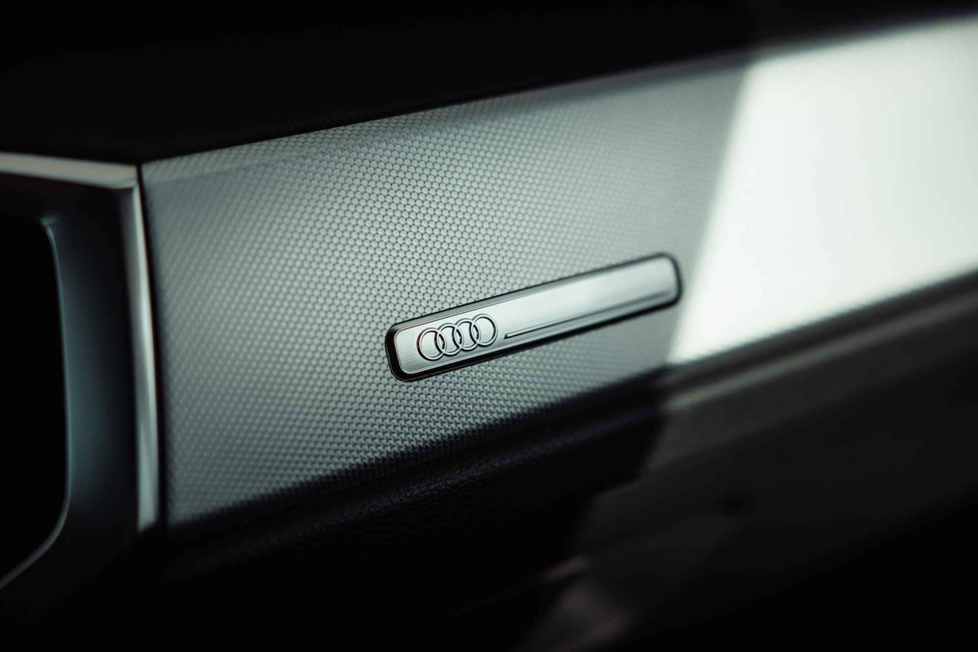 Audi Q3 Sportback 45 TFSI e 245pk s-tronic Advanced | 19" LM velgen | Leder-Dinamica | Sportstoelen | Matrix | Homelink | Camera | Adaptive cruise control - 26/33