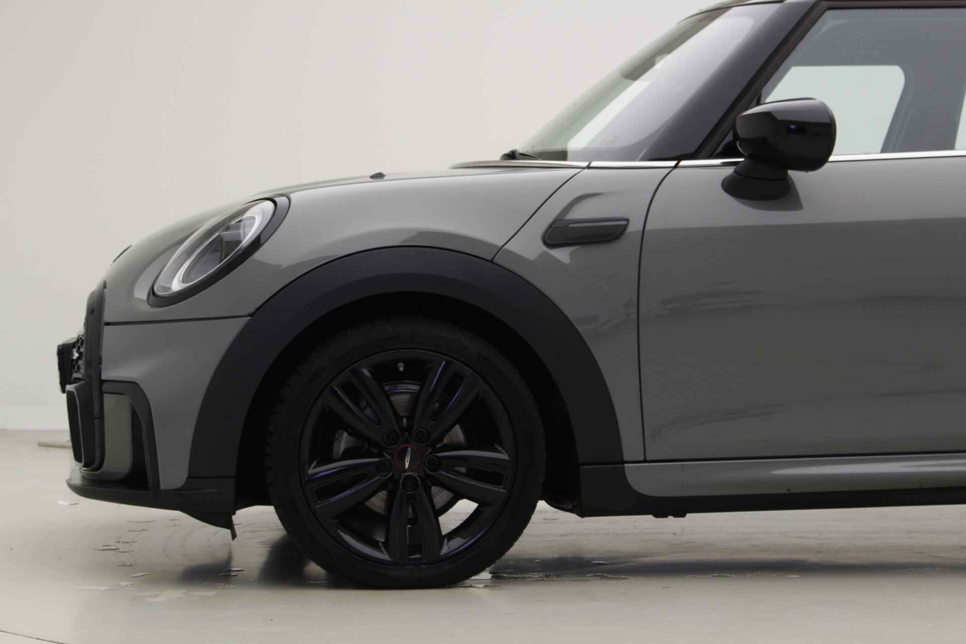 MINI 5-deurs Cooper John Cooper Works | 17" | Camera | Stoel/Stuurverwarming | JCW Stoelen - 10/40