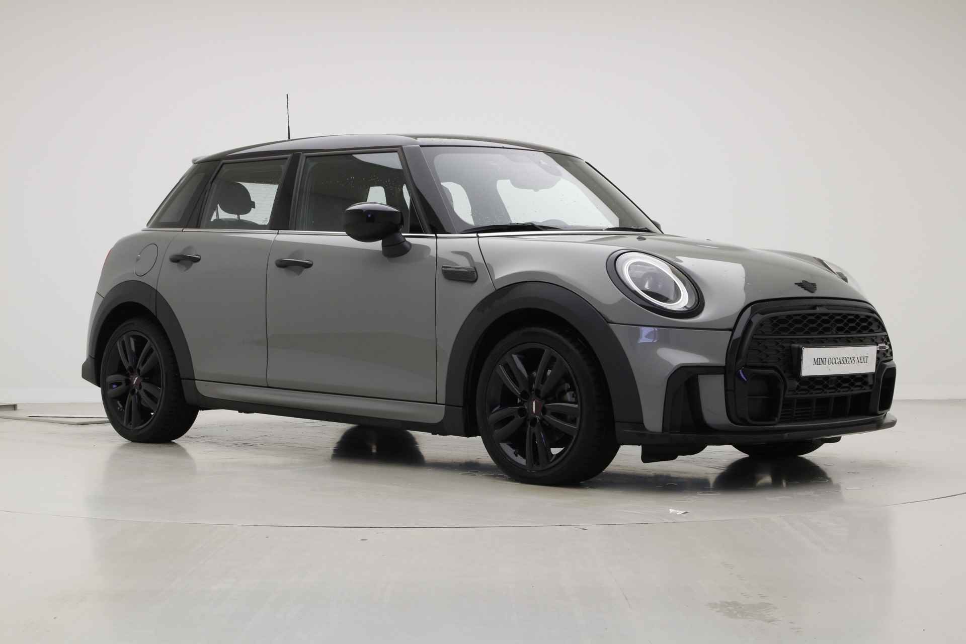 MINI 5-deurs Cooper John Cooper Works | 17" | Camera | Stoel/Stuurverwarming | JCW Stoelen - 6/40