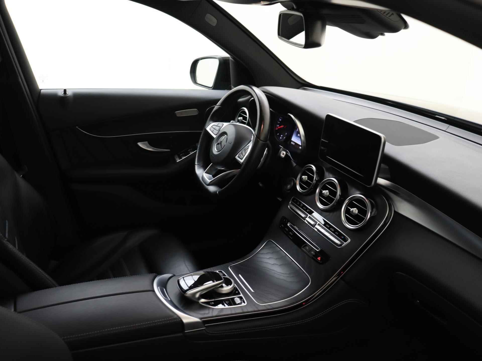Mercedes-Benz GLC-klasse 250 4MATIC Business Solution AMG / Panorama dak / Night Pakket / El. Achterklep - 18/36