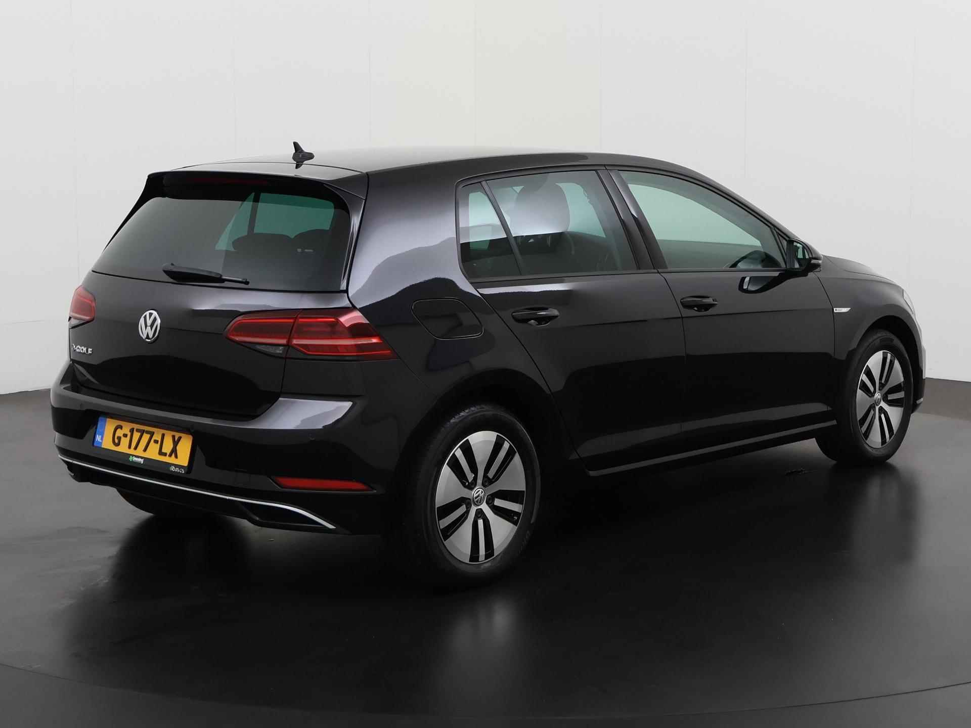 Volkswagen e-Golf | Active Info Display | Warmtepomp | Leder | Camera | Zondag Open! - 4/39