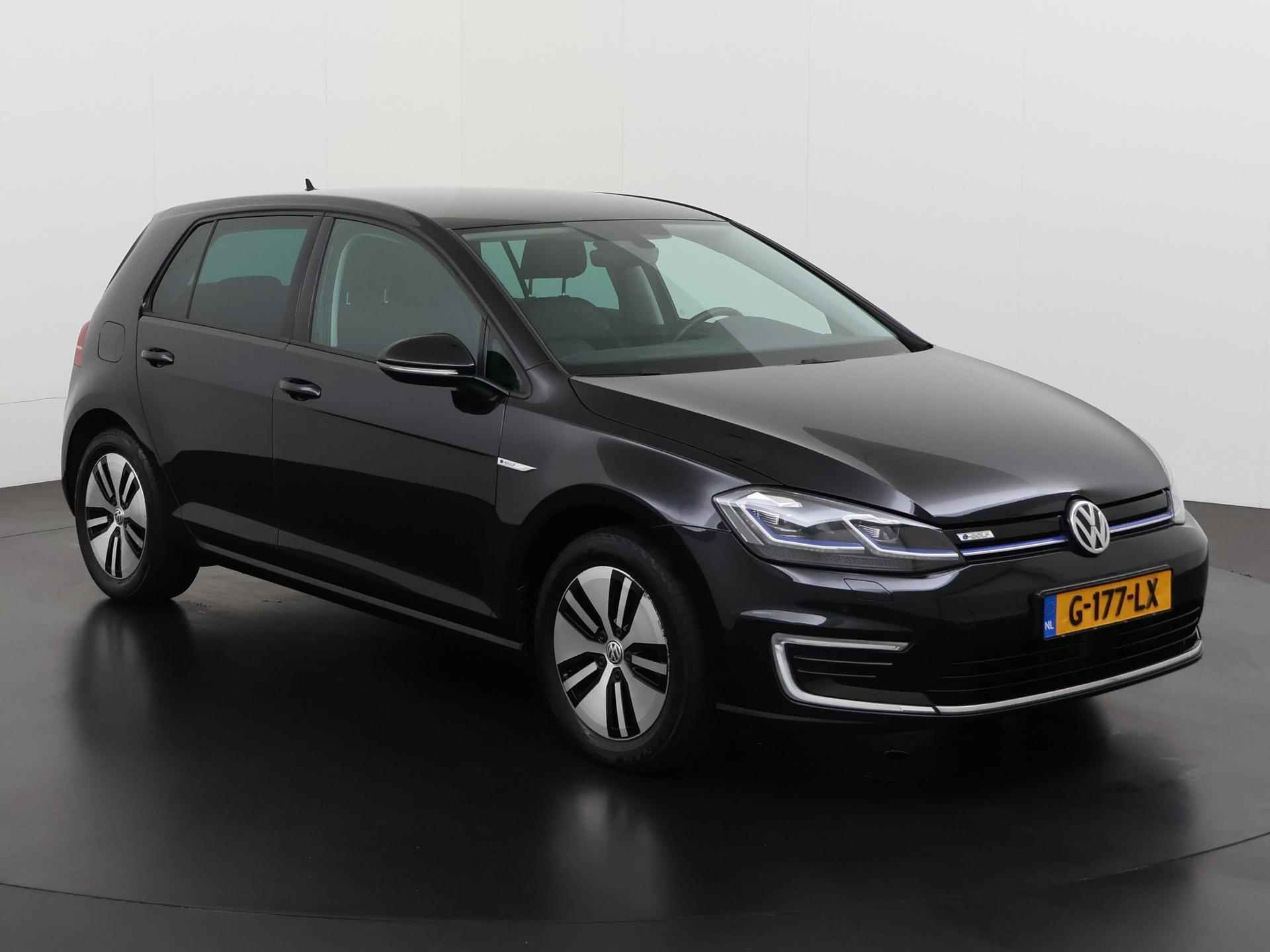 Volkswagen e-Golf | Active Info Display | Warmtepomp | Leder | Camera | Zondag Open! - 30/39