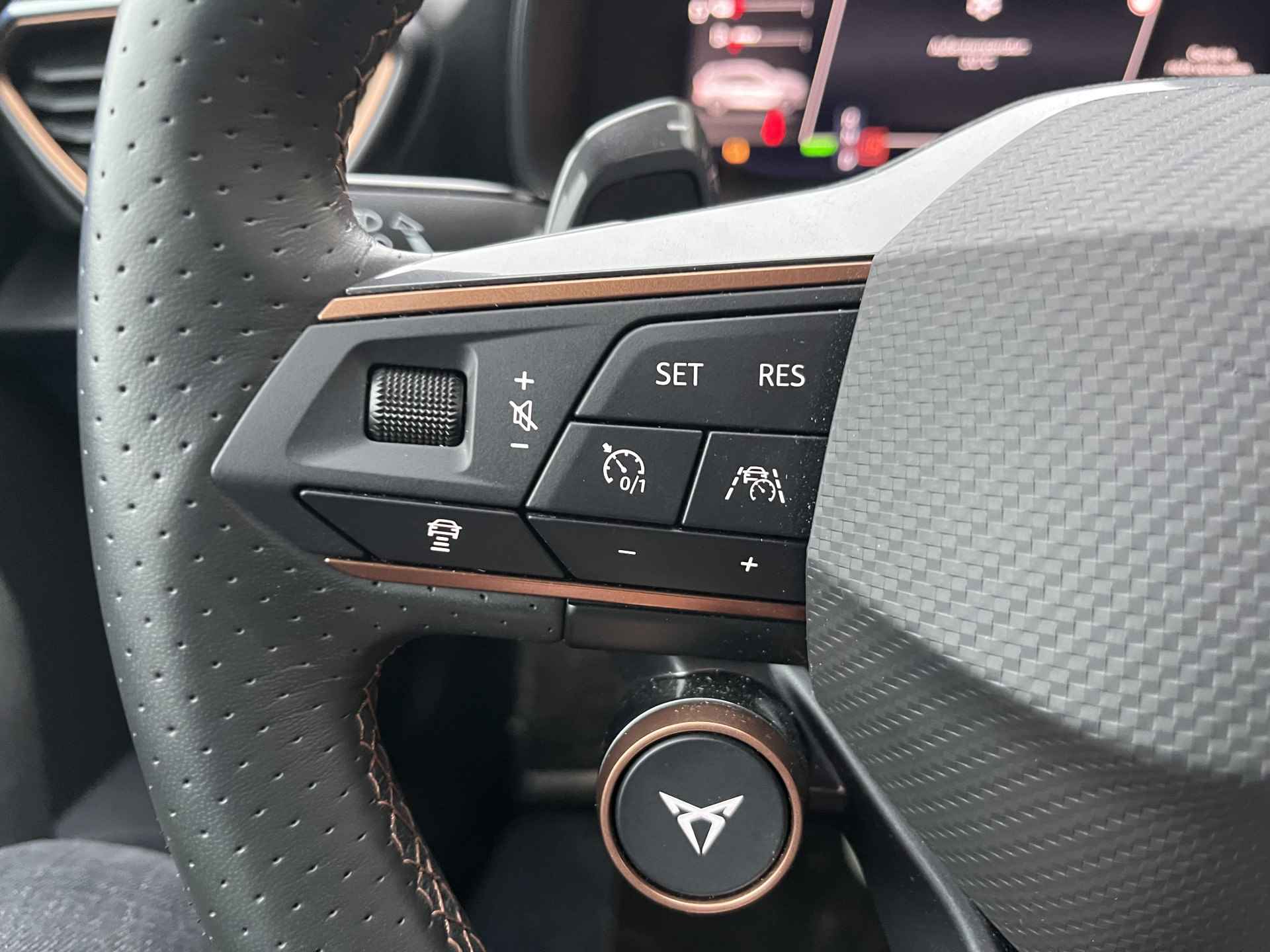 CUPRA Formentor 1.4 e-Hybrid VZ Performance / AUTOMAAT/ 245 PK/ CAMERA/ PARK. SENSOREN/ DODE HOEK/ DCC/ MATRIX/ KEYLESS/ STOEL-STUURVERWARM./ ADAPT. CRUISE/ APP-CONNECT/ NAVI/ CLIMA/ DAB/ 19" LMV - 13/35