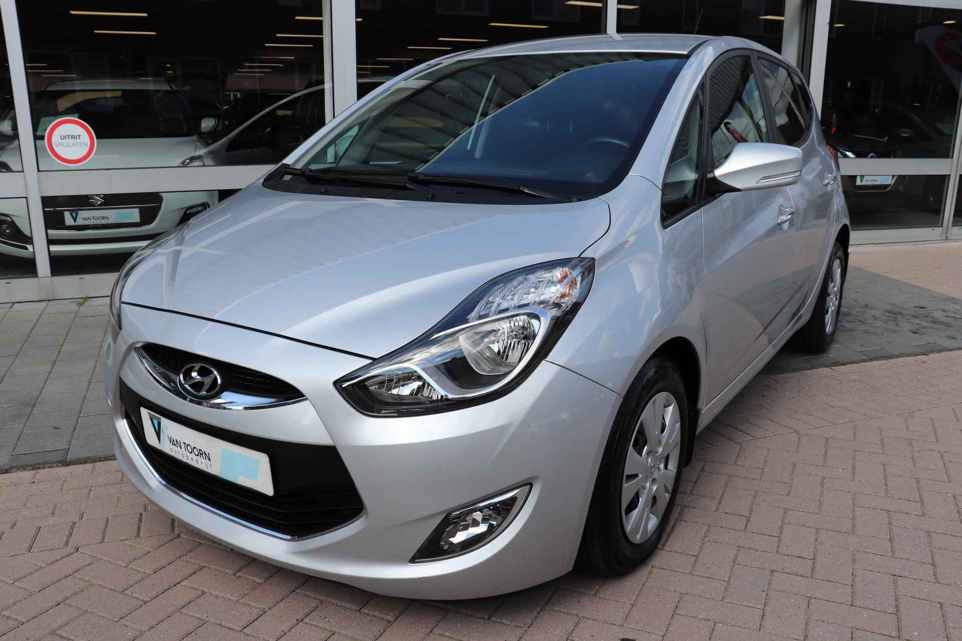 Hyundai ix20 1.6i i-Motion automaat. Trekhaak, dealeronderhouden. - 3/29