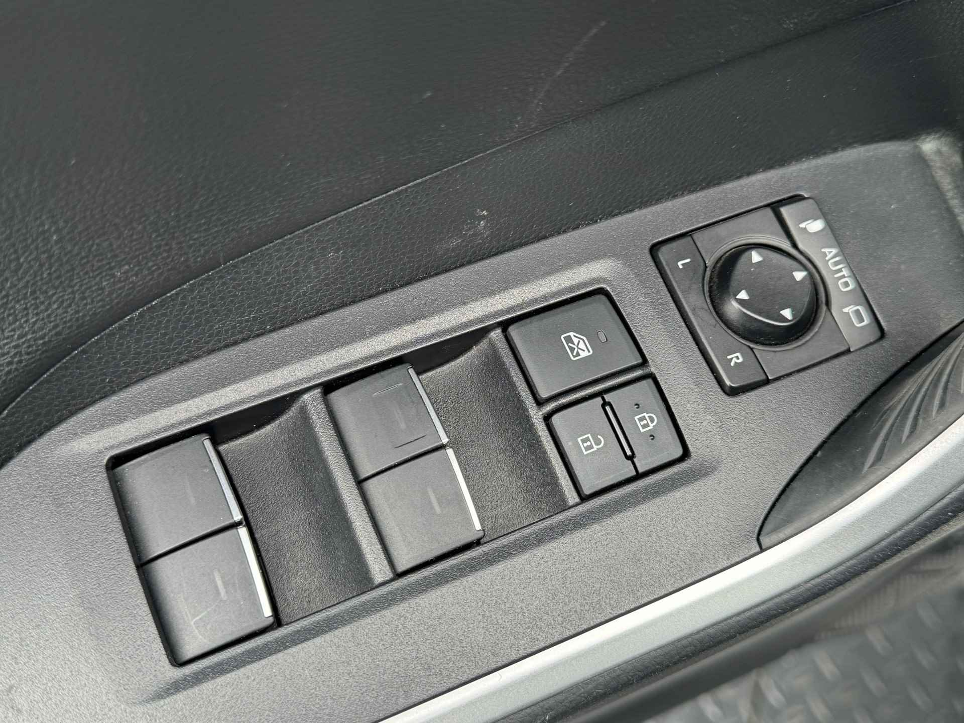 Toyota RAV4 2.5 Plug-in Hybrid AWD Bi-Tone Plus | Schuif-/kantel dak | Vol LEER | JBL | Head-up | Rijklaar!! - 27/52