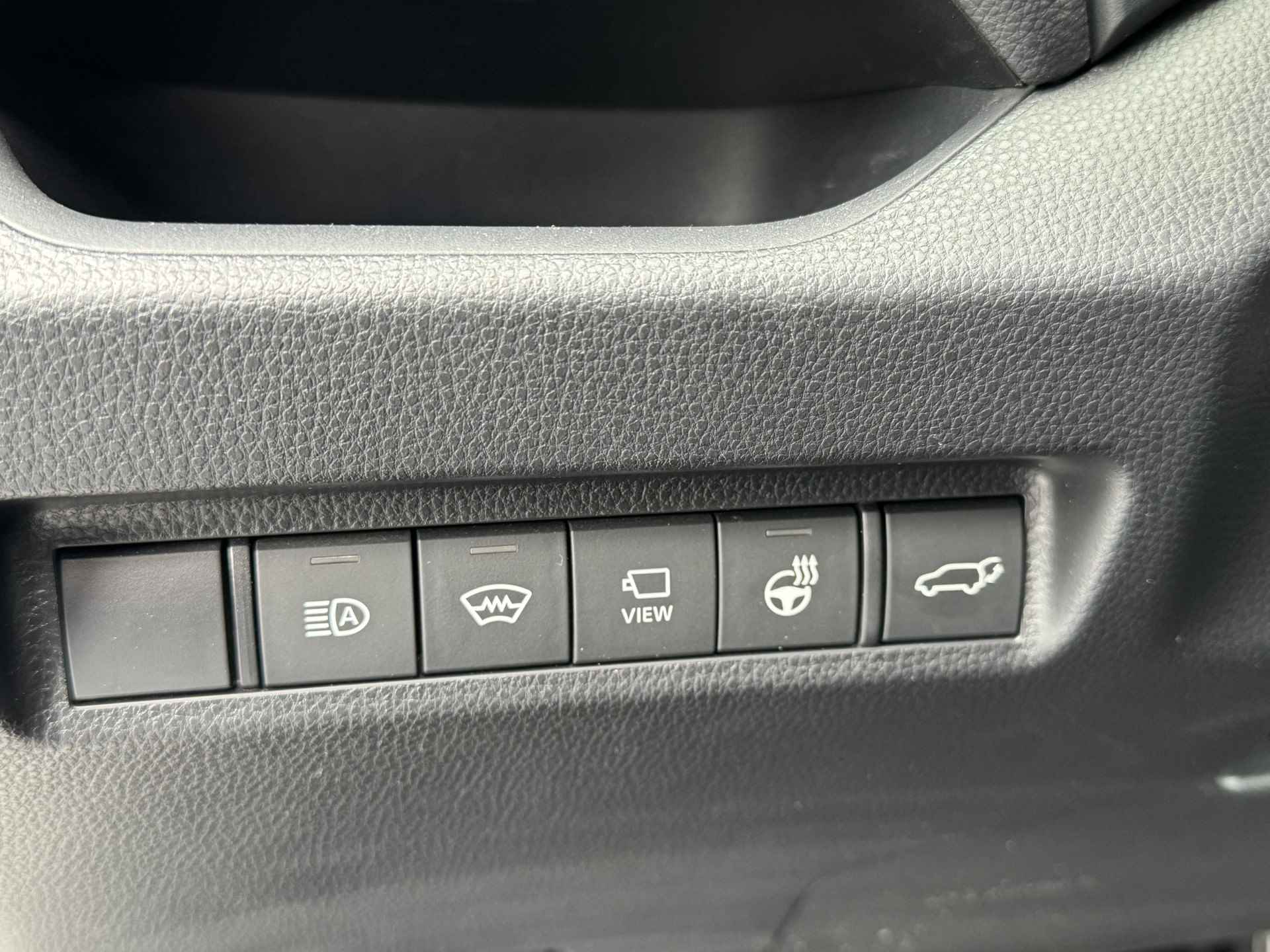 Toyota RAV4 2.5 Plug-in Hybrid AWD Bi-Tone Plus | Schuif-/kantel dak | Vol LEER | JBL | Head-up | Rijklaar!! - 30/52