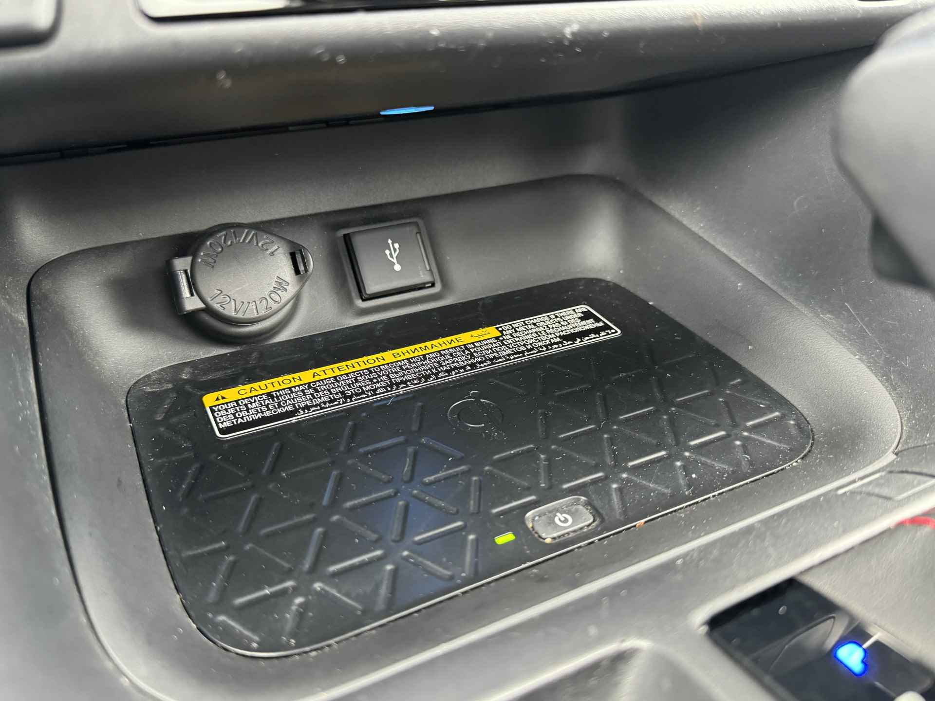 Toyota RAV4 2.5 Plug-in Hybrid AWD Bi-Tone Plus | Schuif-/kantel dak | Vol LEER | JBL | Head-up | Rijklaar!! - 38/52