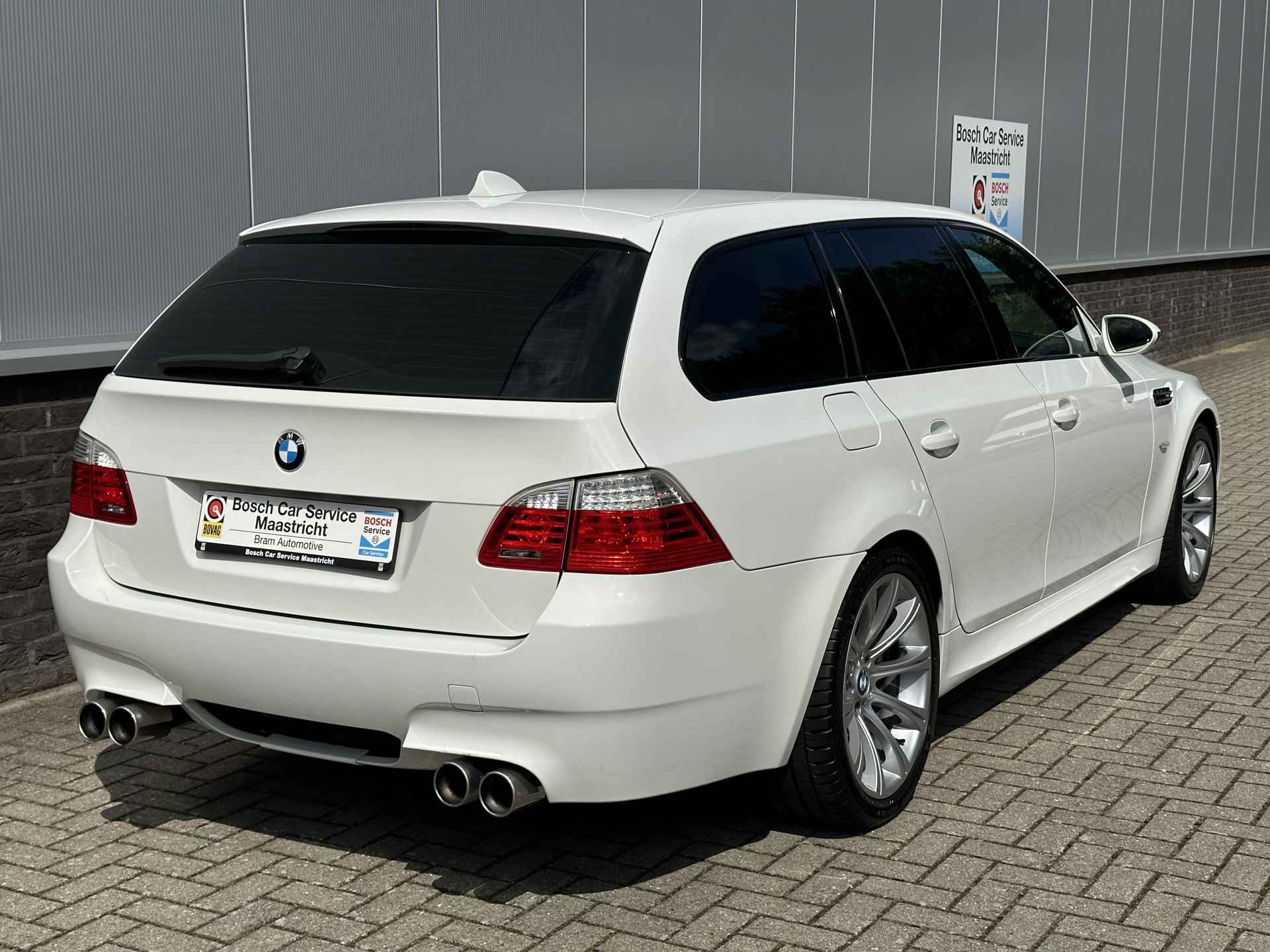 BMW 5 Serie Touring M5 Drivers package- Full service history- One of 803  and only 61 in white- - 6/63