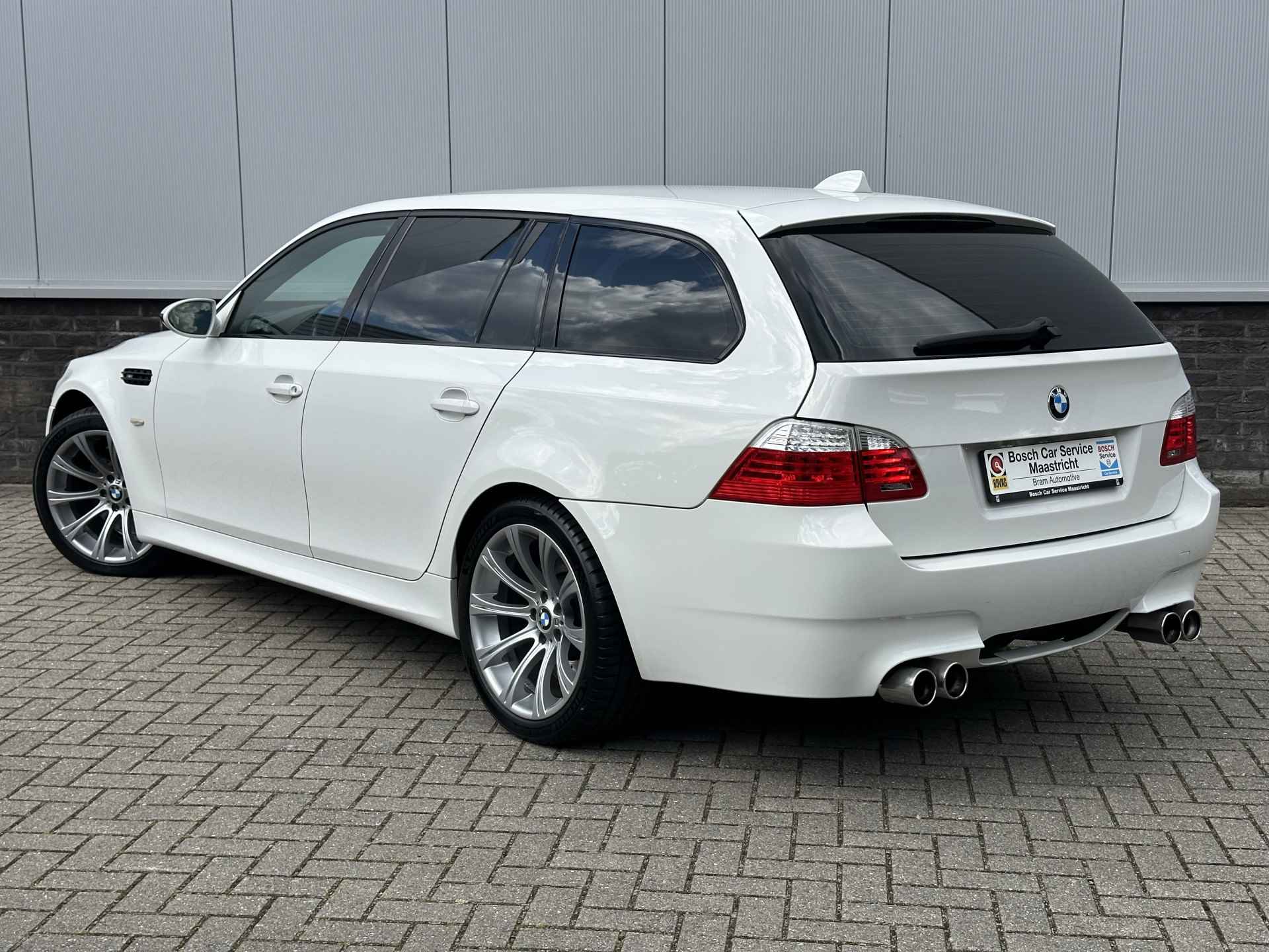 BMW 5 Serie Touring M5 Drivers package- Full service history- One of 803  and only 61 in white- - 8/63