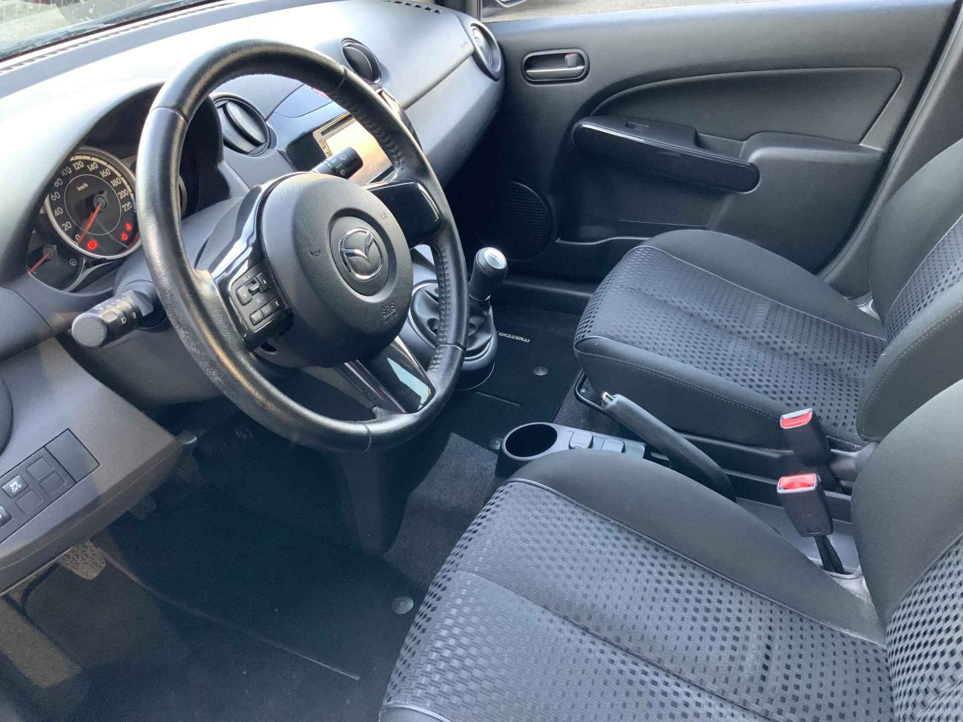 Mazda 2 1.3 Silver Edition /airco/navigatie/stoelverwarming/dealer onderhouden - 10/24