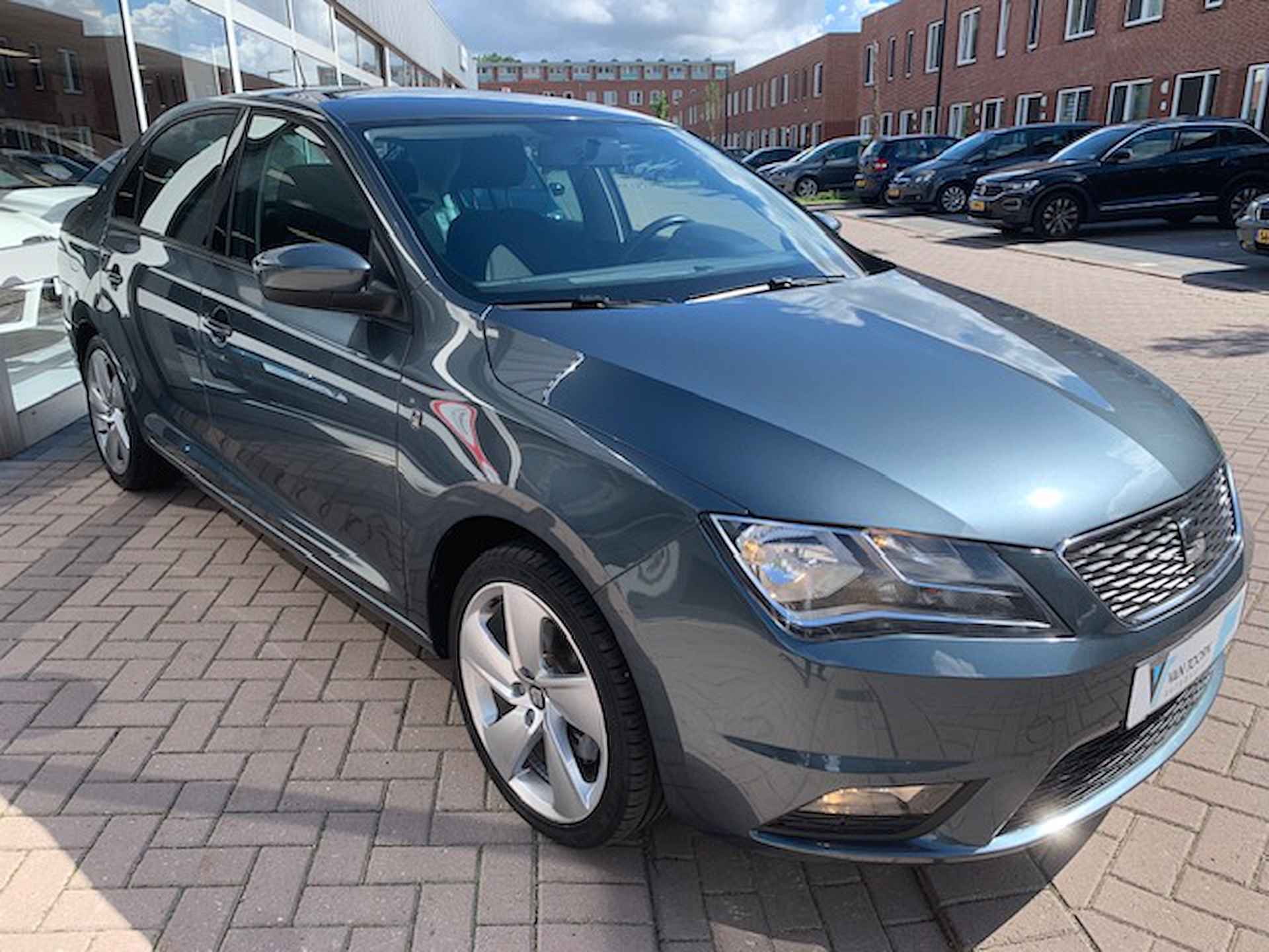 SEAT Toledo 1.4 TSI Style Business, automaat, navigatie. - 17/19