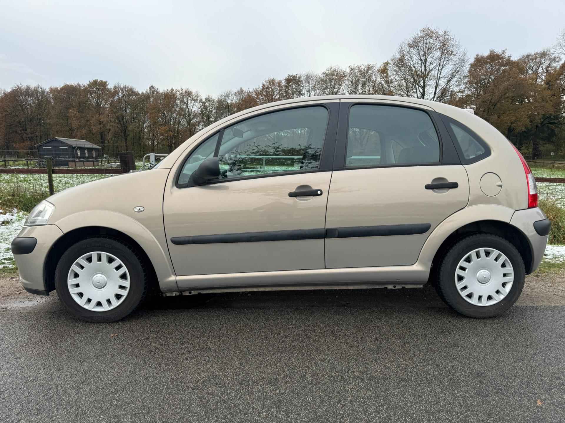 Citroen C3 1.4i Ligne Prestige met airco en trekhaak - 3/22