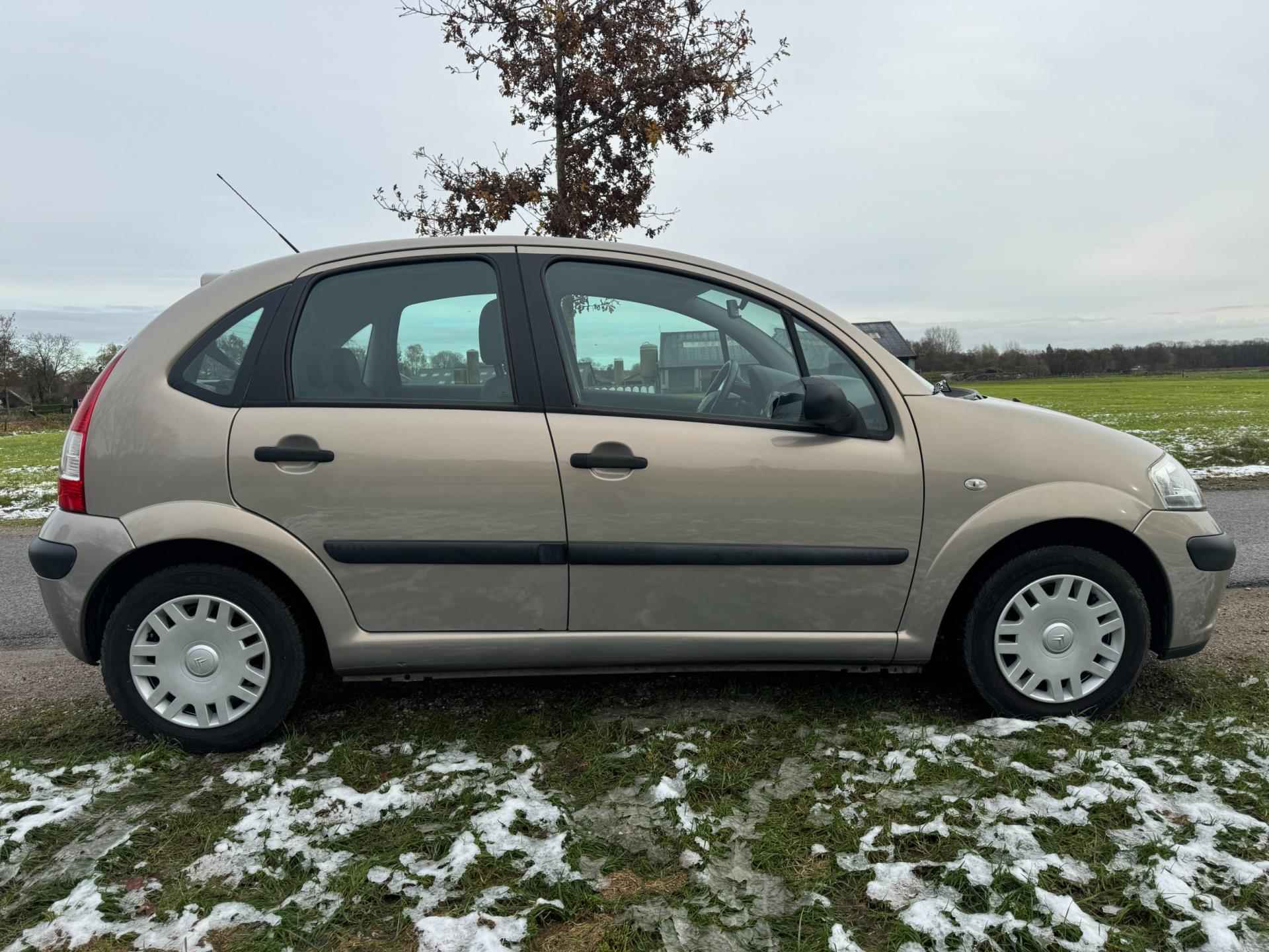 Citroen C3 1.4i Ligne Prestige met airco en trekhaak - 4/22