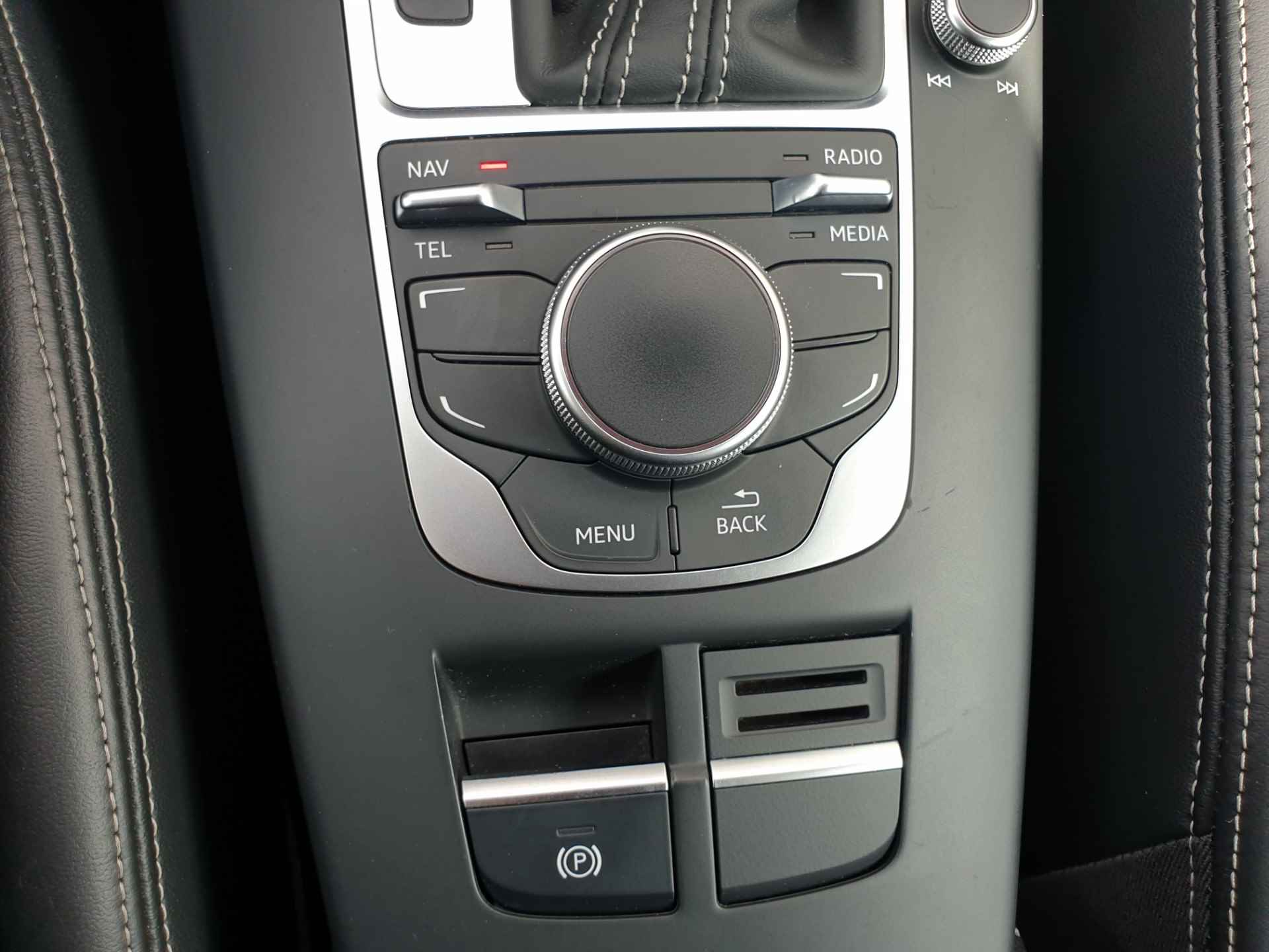 Audi A3 2.0 TFSI S3 quattro Pro Line Plus Automaat / Stoelverwarming. - 27/38