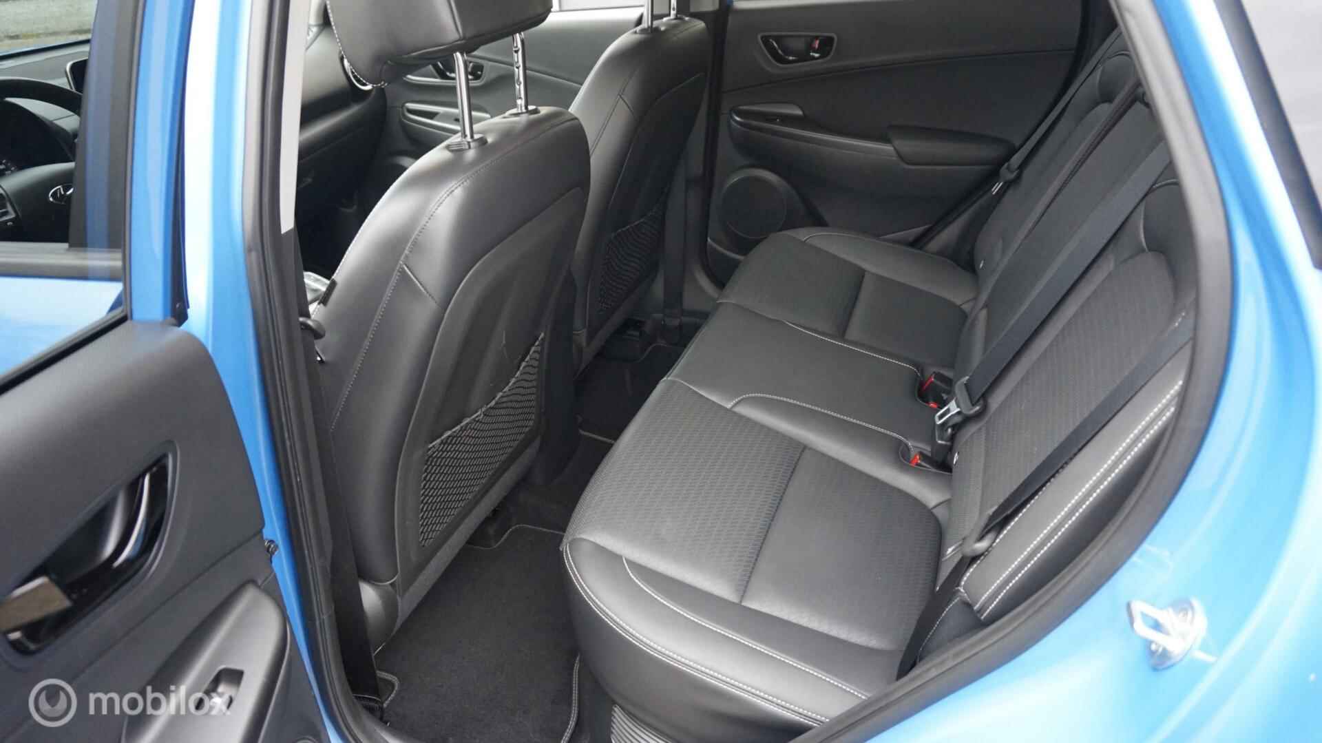 Hyundai Kona 1.6 GDI HEV Premium Navigatie | Leder | Head Up Display - 12/37