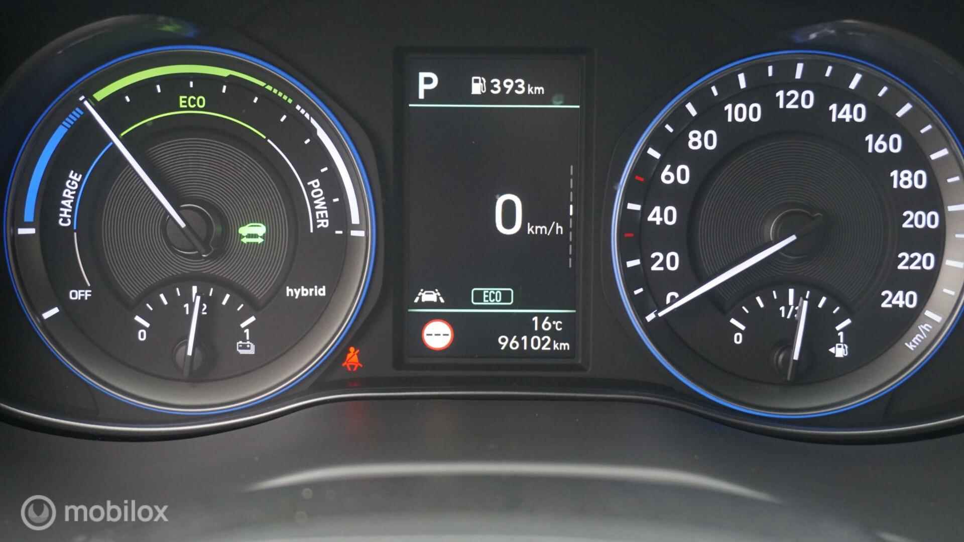 Hyundai Kona 1.6 GDI HEV Premium Navigatie | Leder | Head Up Display - 26/37