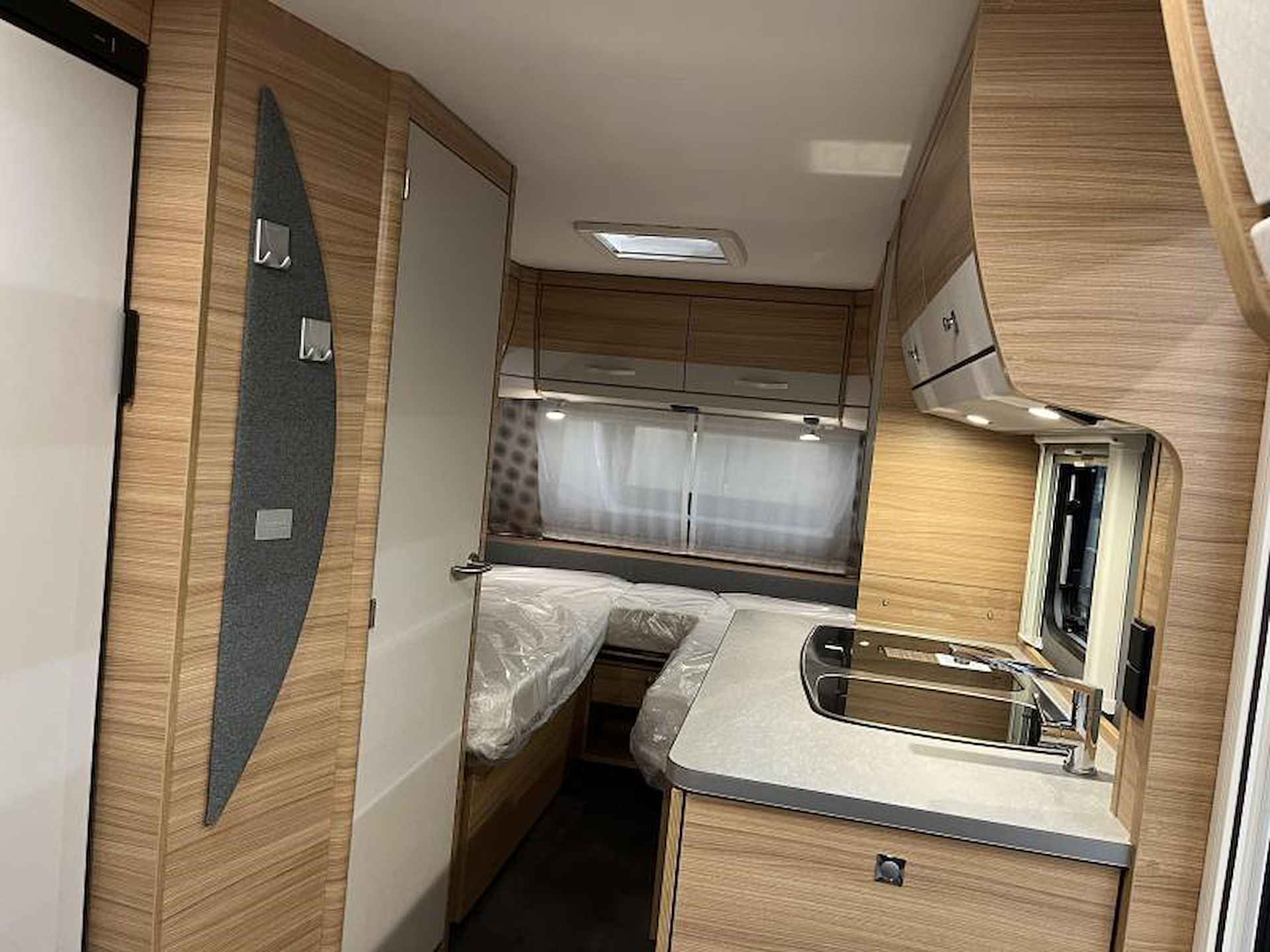 Dethleffs Camper Avantgarde 460 EL + Berger Platinum mover! - 7/16