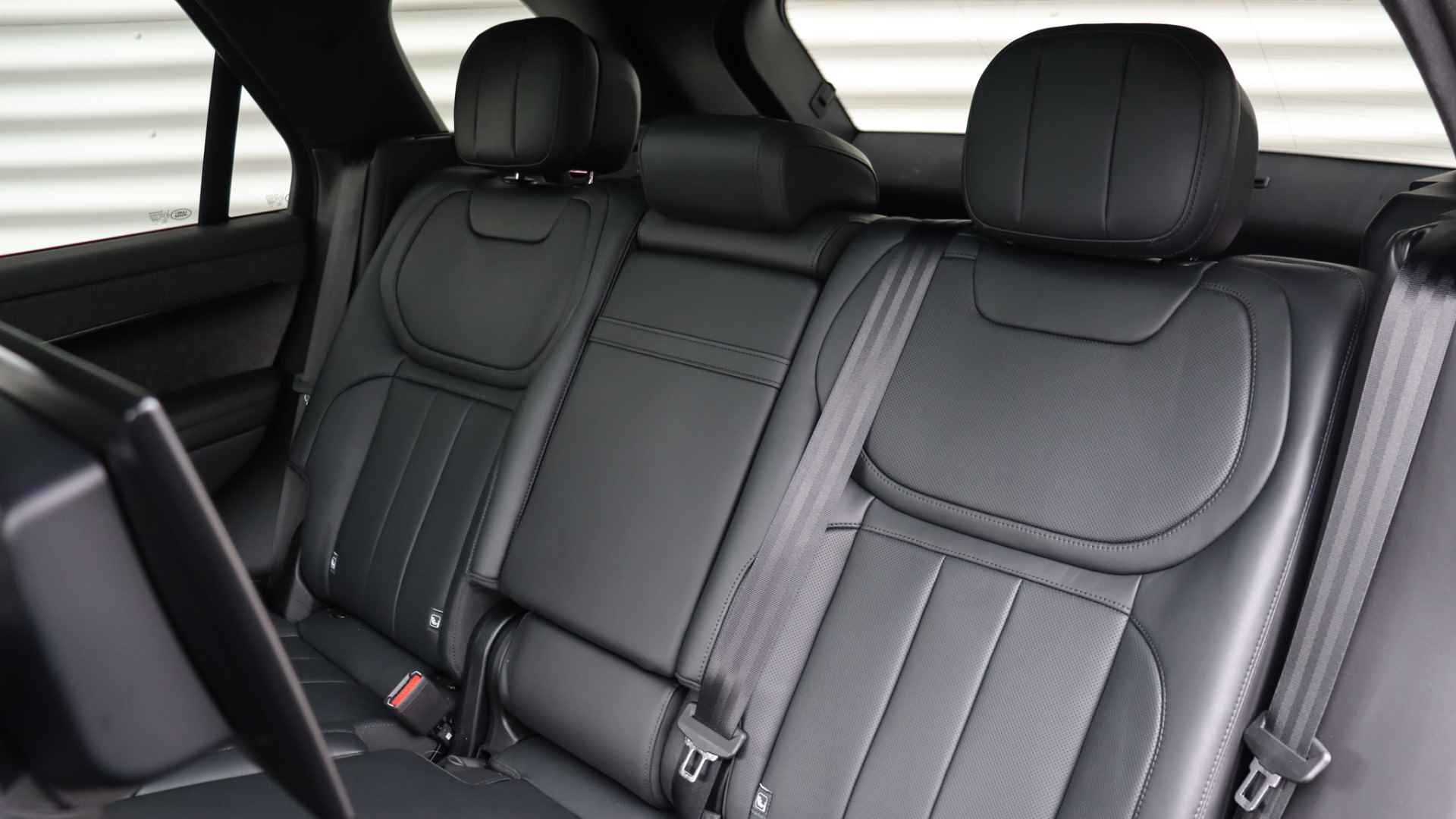 Land Rover Range Rover Sport P530 First Edition | Massage | Rear Seat Entertainment | Panoramadak | Trekhaak - 31/46