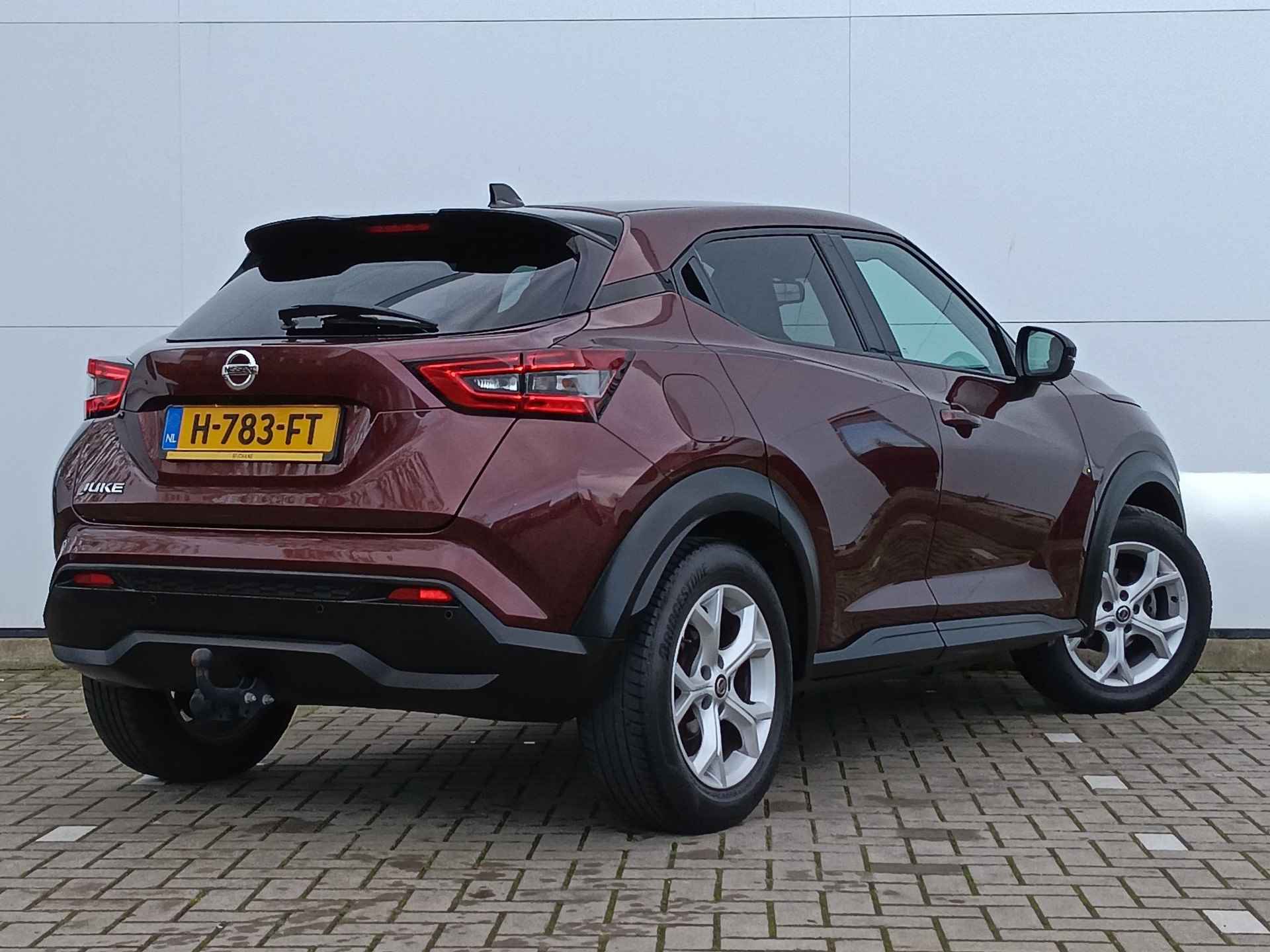 Nissan Juke 1.0 DIG-T N-Connecta Navigatie / Parkeercamera / Trekhaak - 3/34