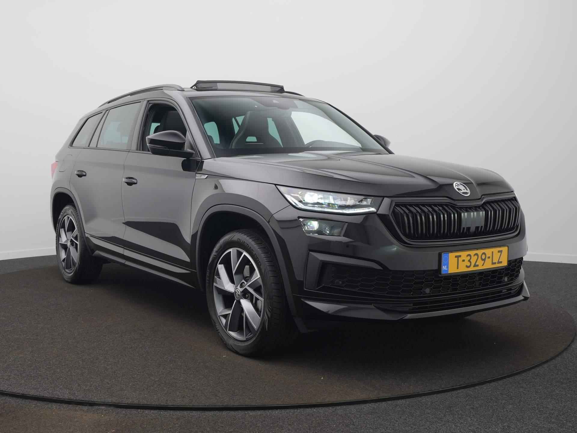 Skoda Kodiaq 1.5 TSI Sportline Business 7p. DSG / Panodak / Elek. Trekhaak / Adap. Cruise / Elek. Stoel - 3/74