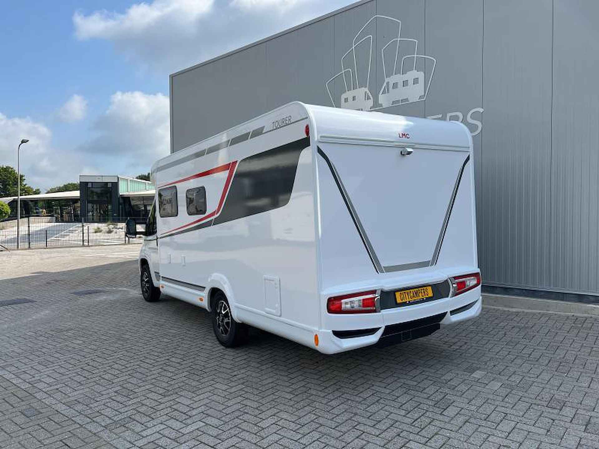 LMC Tourer 630 T 165pk - 2/17