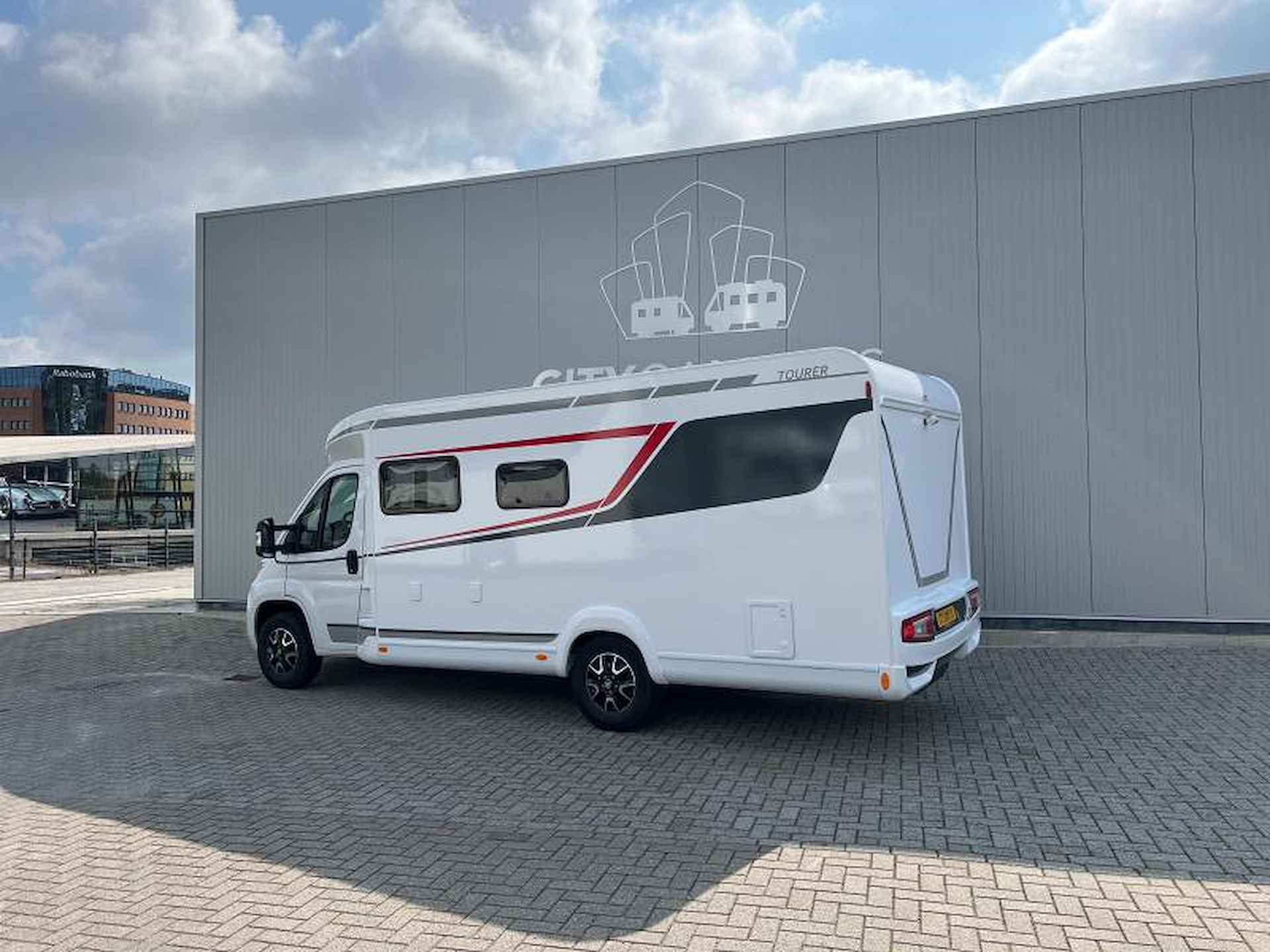 LMC Tourer 630 T 165pk - 17/17