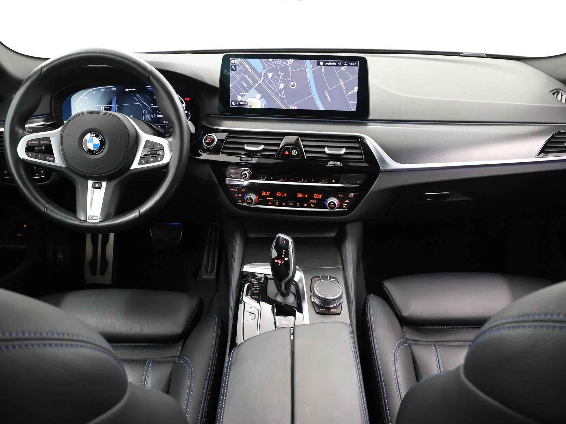 BMW 5-serie 530e High Executive M-Sport | Facelift | Digitaal Dashboard | Keyless go | Stoelverwarming | Navigatie | Stuur verwarming | 19" Lichtmetaal | Sportstoelen | Achteruitrijcamera | - 9/48