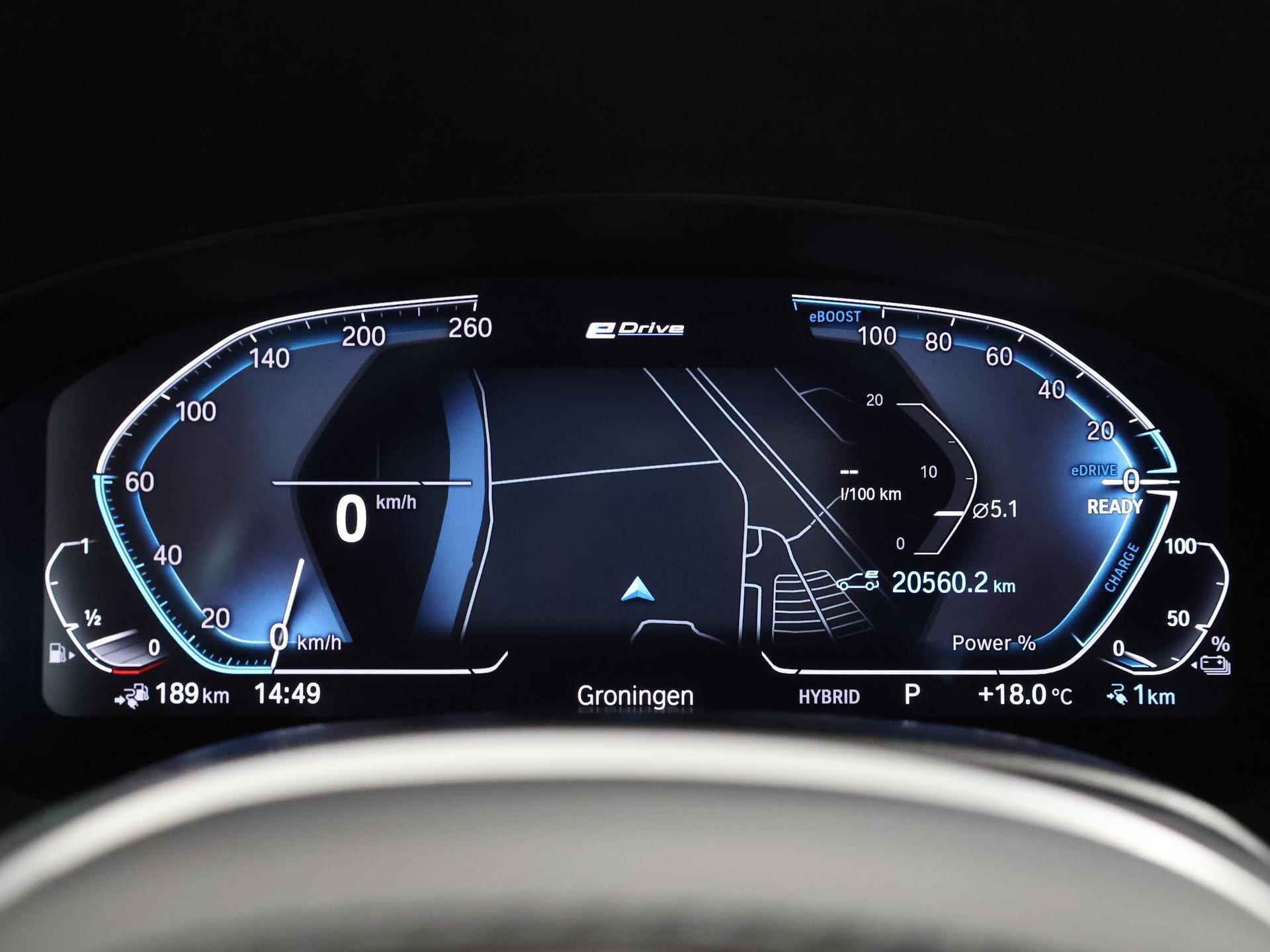 BMW 5-serie 530e High Executive M-Sport | Facelift | Digitaal Dashboard | Keyless go | Stoelverwarming | Navigatie | Stuur verwarming | 19" Lichtmetaal | Sportstoelen | Achteruitrijcamera | - 13/48