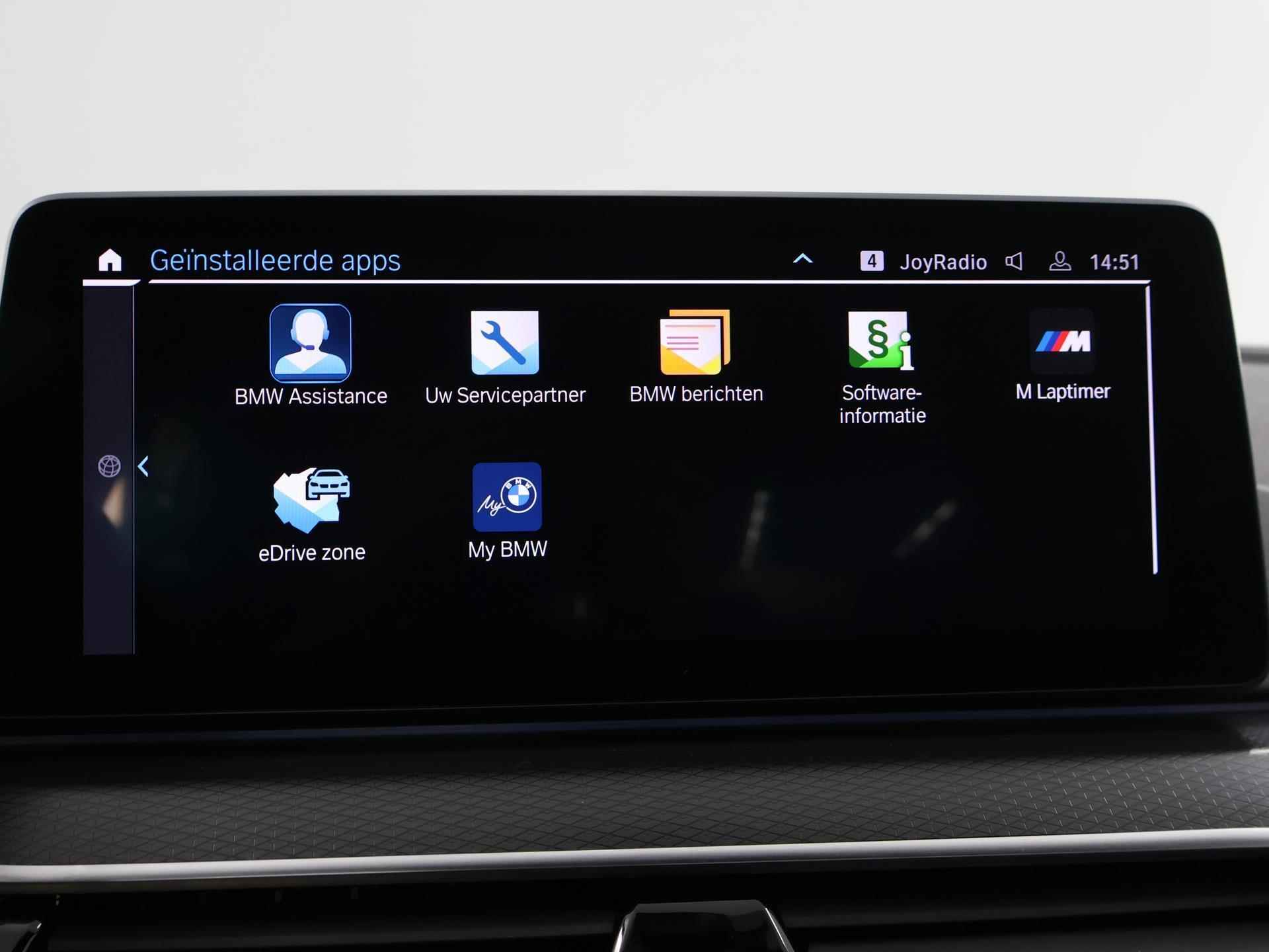 BMW 5-serie 530e High Executive M-Sport | Facelift | Digitaal Dashboard | Keyless go | Stoelverwarming | Navigatie | Stuur verwarming | 19" Lichtmetaal | Sportstoelen | Achteruitrijcamera | - 20/48