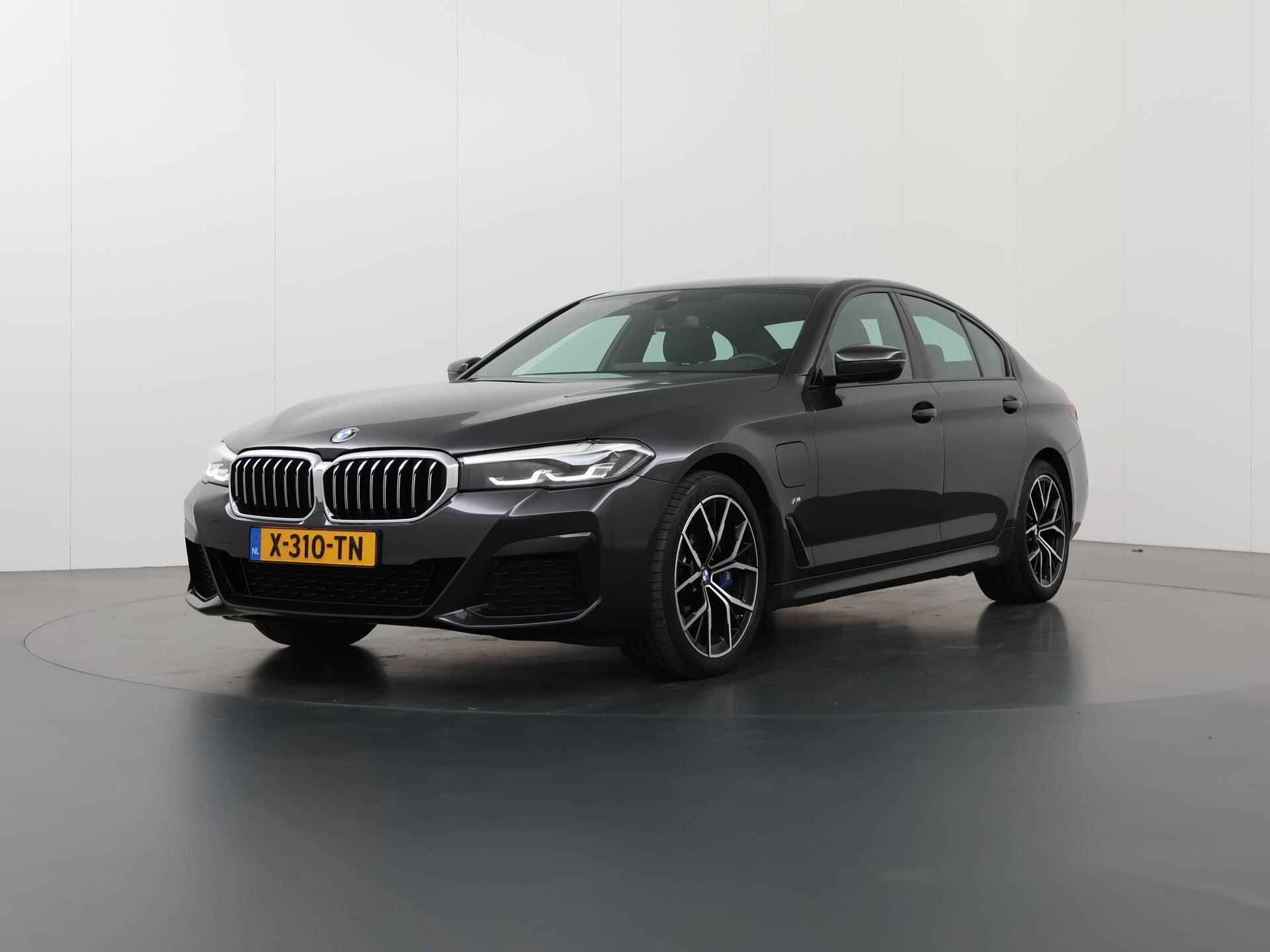 BMW 5-serie 530e High Executive M-Sport | Facelift | Digitaal Dashboard | Keyless go | Stoelverwarming | Navigatie | Stuur verwarming | 19" Lichtmetaal | Sportstoelen | Achteruitrijcamera | - 48/48