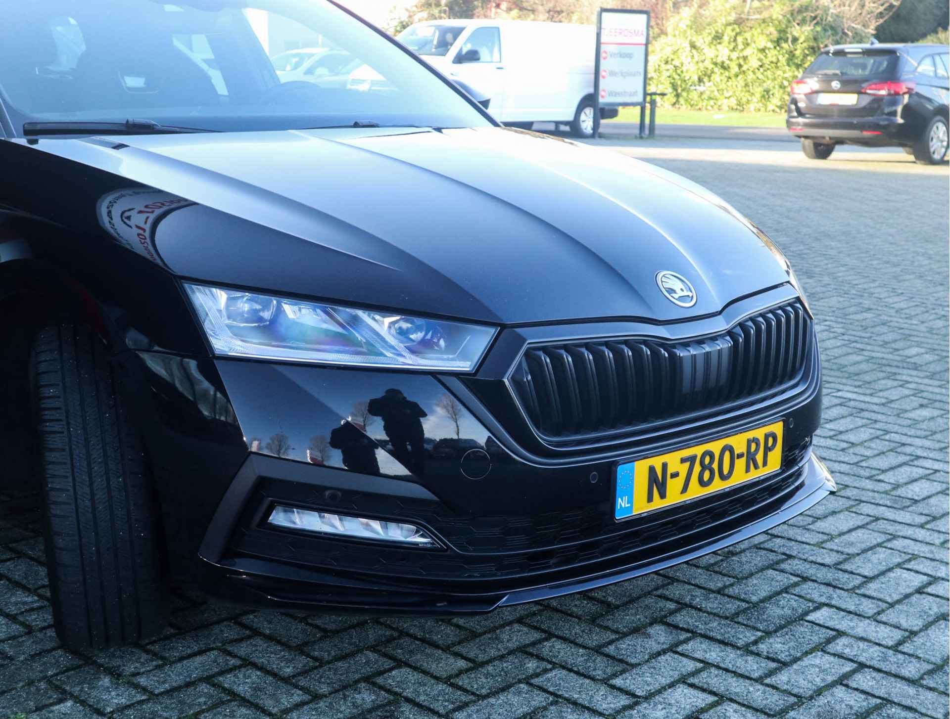 Škoda Octavia Combi 1.4 TSI iV PHEV Sportline Business Navi/Clima/Adapt.Cruise/Camera/All-Season - 10/25