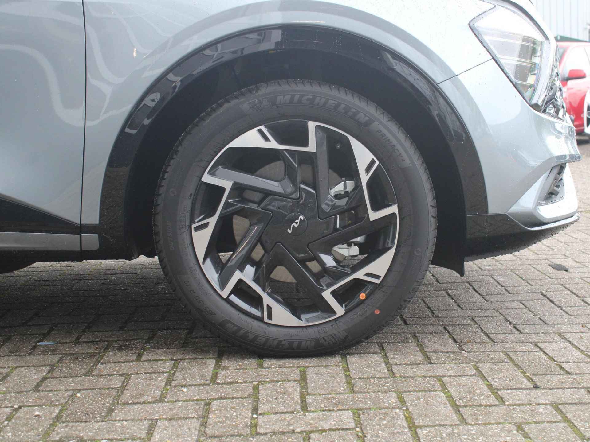 Kia Sportage 1.6 T-GDi Plug-in Hybrid AWD GT-Line | Beschikbaarheid in overleg | Stoel-/Stuurverwarming | Schuif-/kanteldak | Keyless| Navi+Carplay | 19" - 21/40