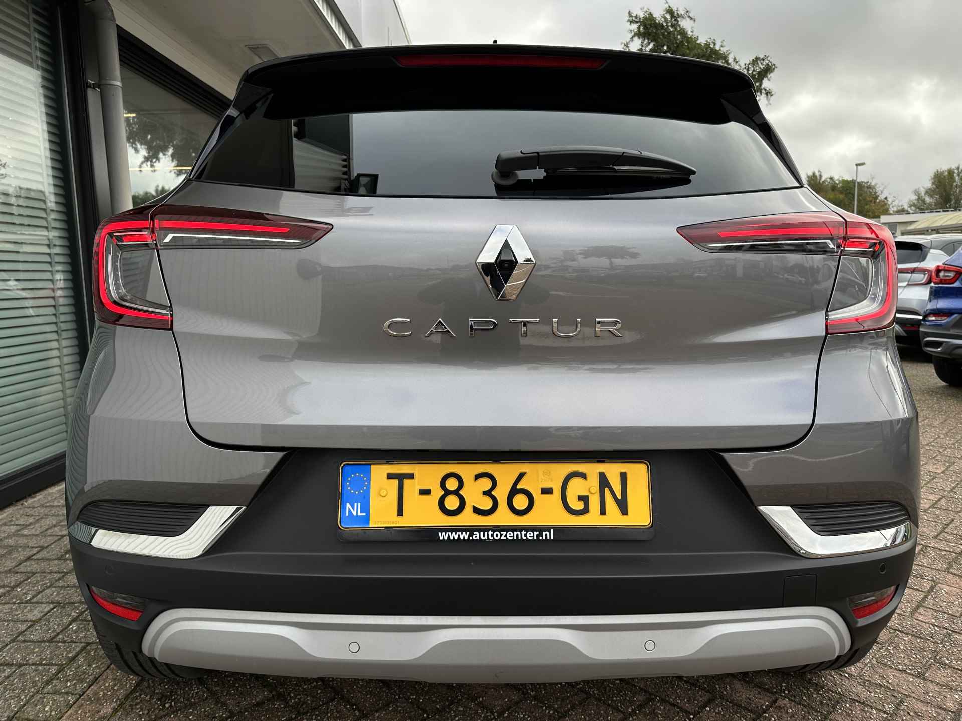 Renault Captur Techno Tce 90 | 7.750 km!! | parkeersensor v+a | camera | tijdelijk gratis Top Afleverpakket twv Eur 695 - 14/50