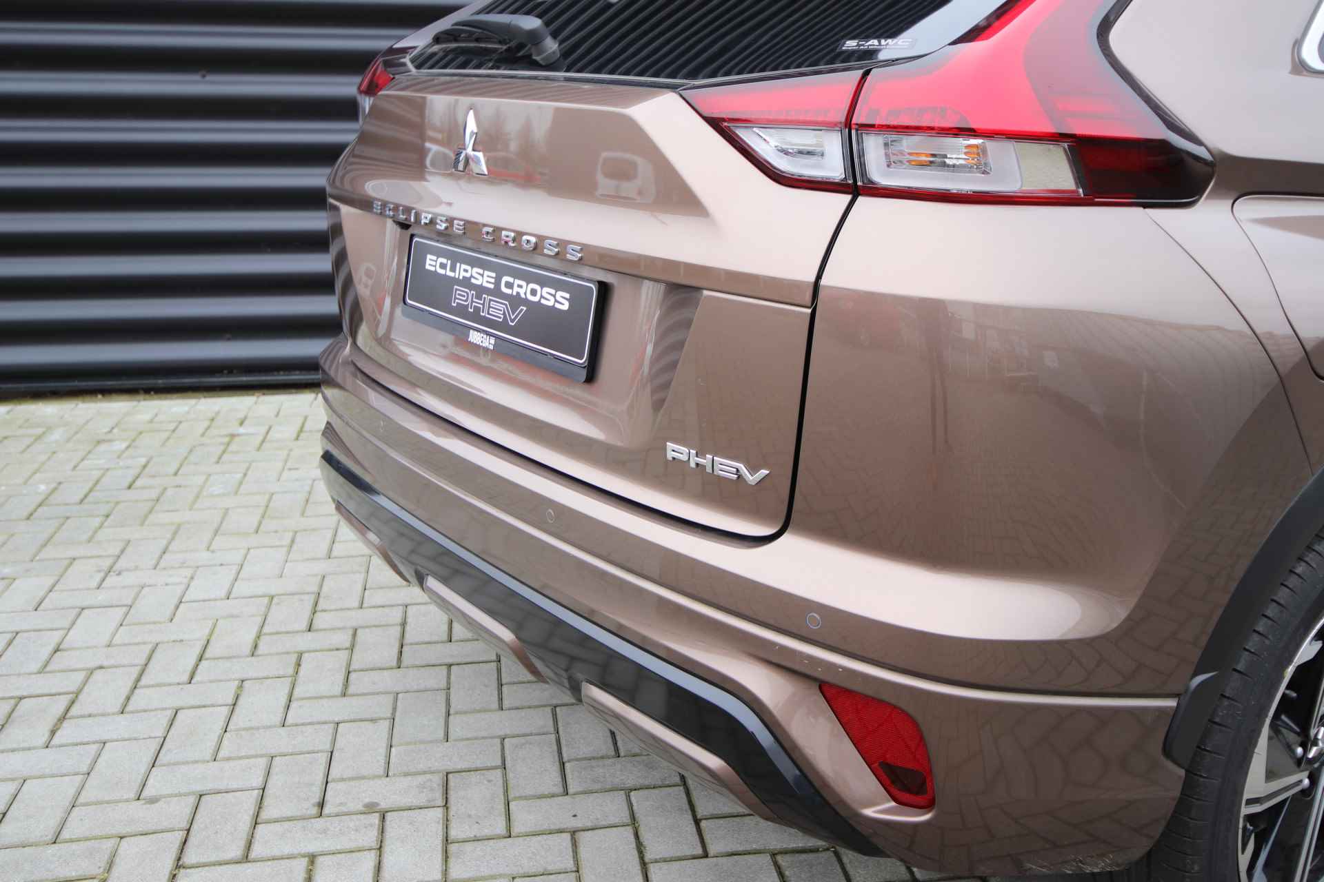 Mitsubishi Eclipse Cross 2.4 PHEV Executive NIEUW, New Bronze € 8.890,- Voordeel! - 56/68