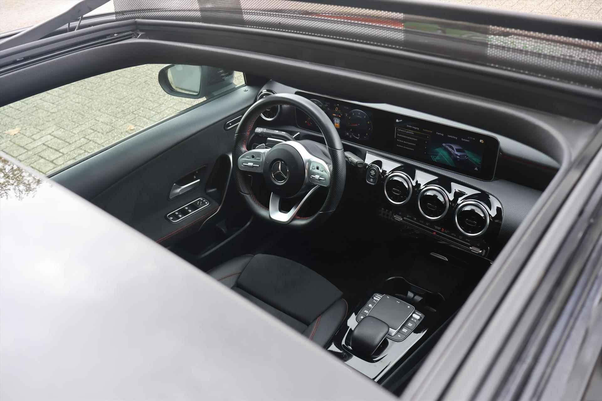 Mercedes A-Klasse Limousine 200 AMG-Line 163pk | MBUX | Pano | LED | Stoelverwarming - 9/52