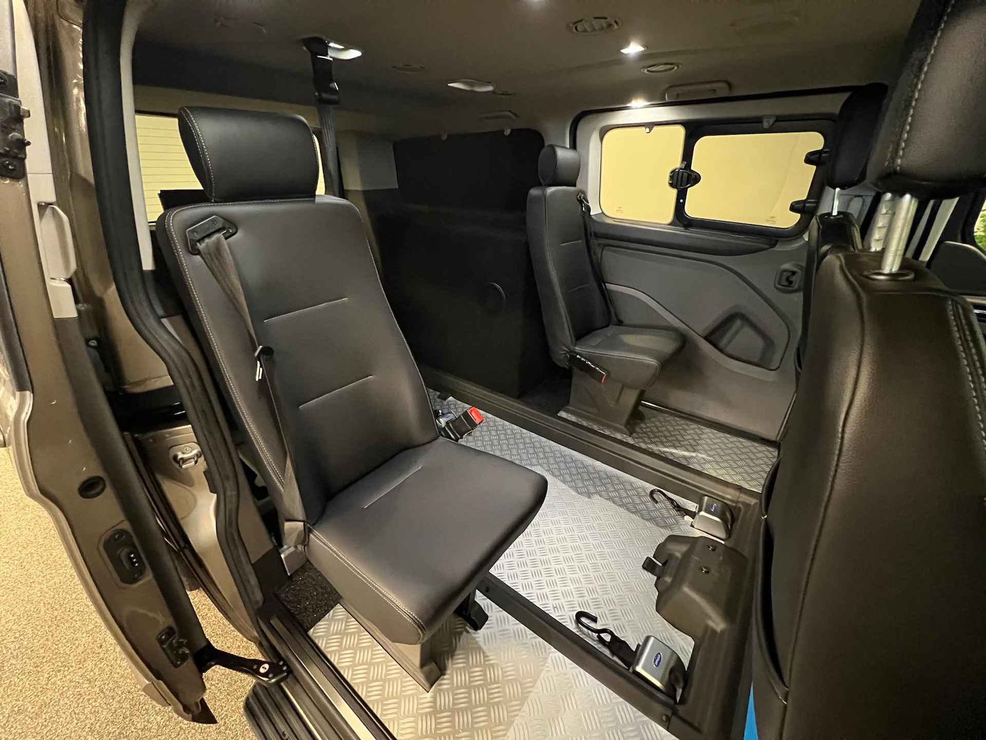 Ford Tourneo Custom L2H1 Rolstoelbus Automaat XXL-Ombouw 148cm - 10/36